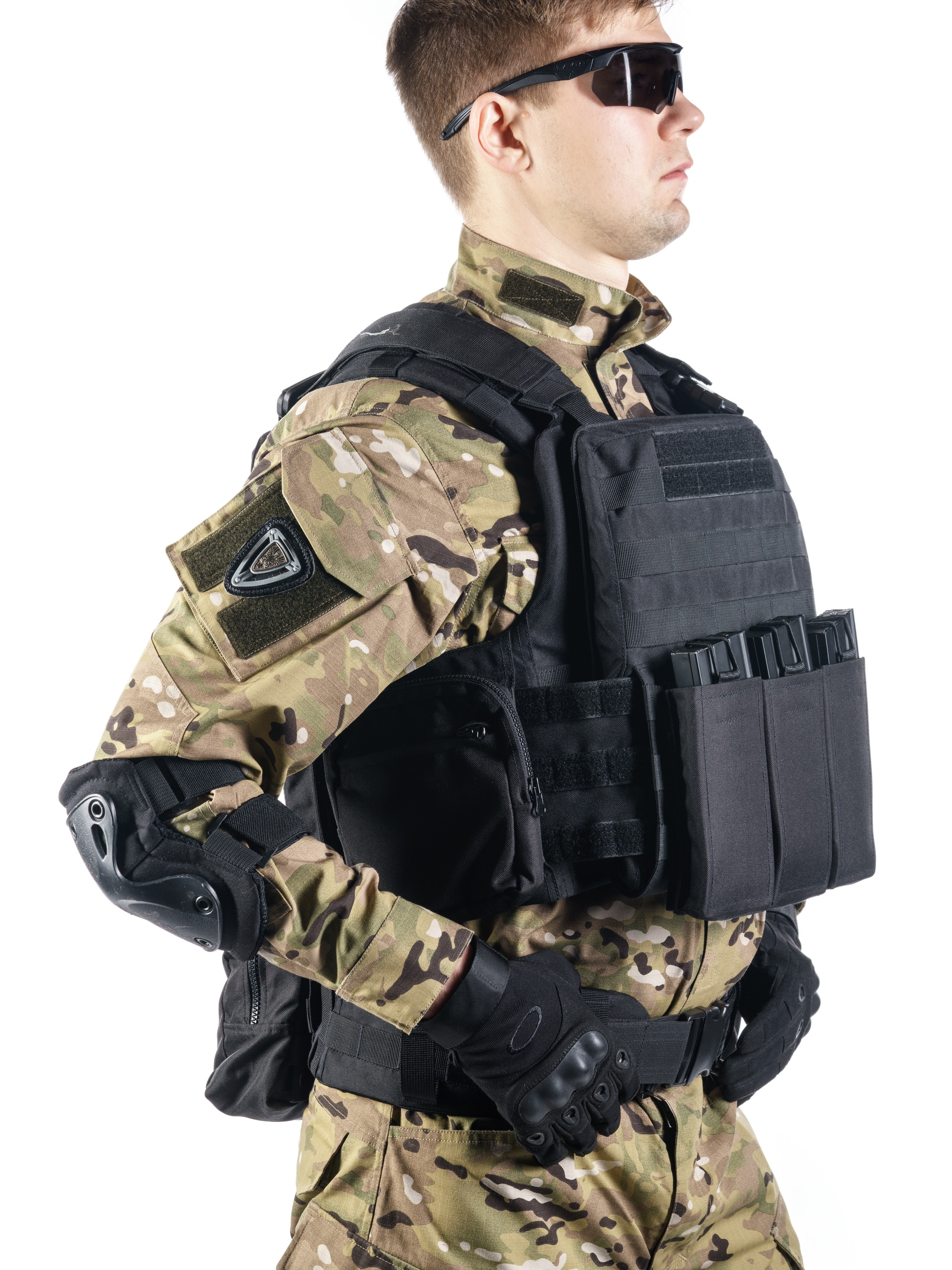 Военная одежда. KED Production — продакшн из СПб. Создаём фото, видео и контент, который помогает брендам и селлерам продавать больше