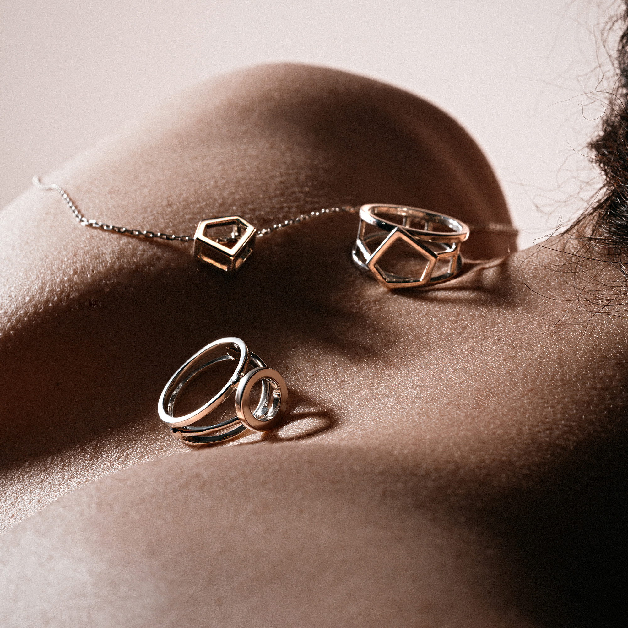 Украшения. KED Production — продакшн из СПб. Создаём фото, видео и контент, который помогает брендам и селлерам продавать больше