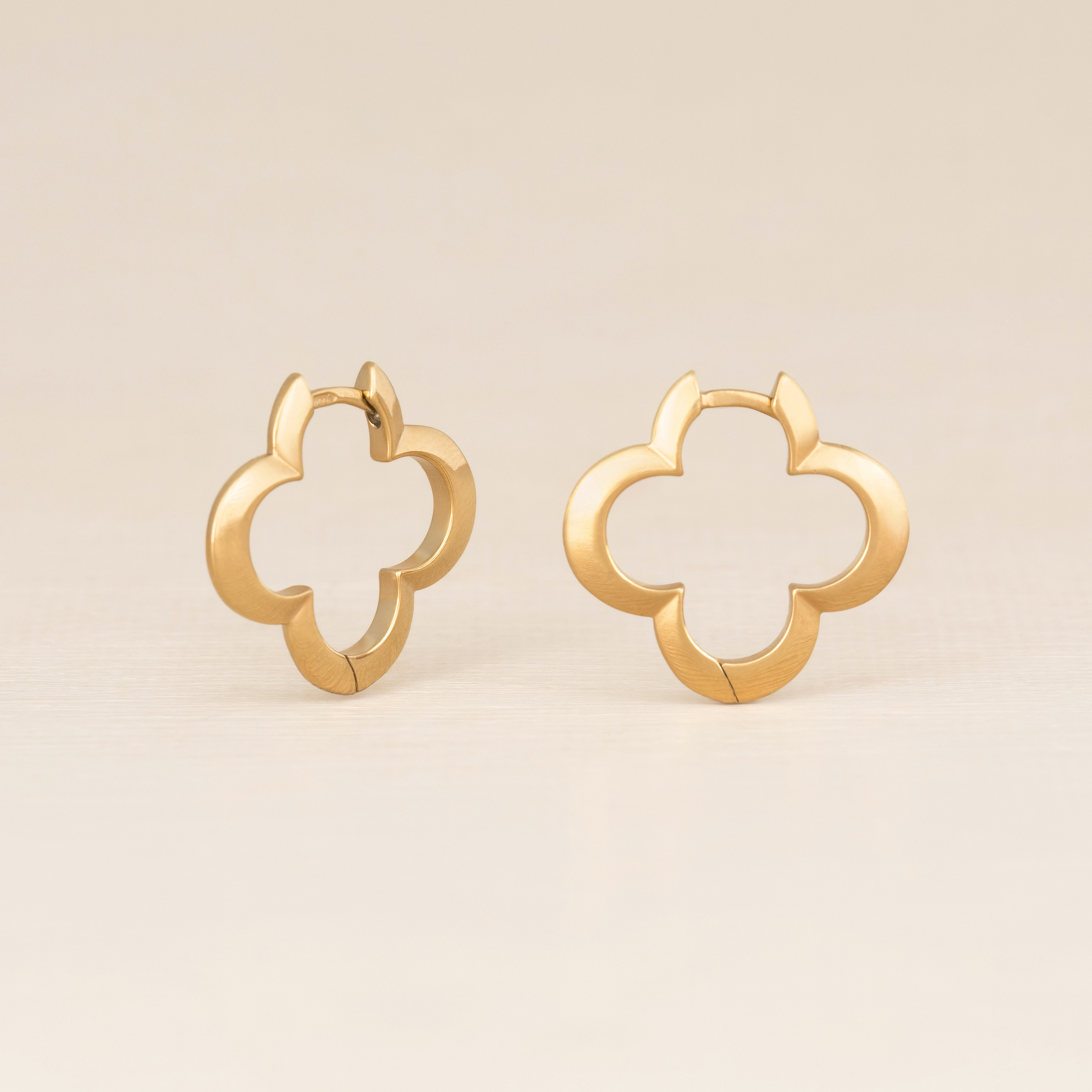 Украшения. KED Production — продакшн из СПб. Создаём фото, видео и контент, который помогает брендам и селлерам продавать больше