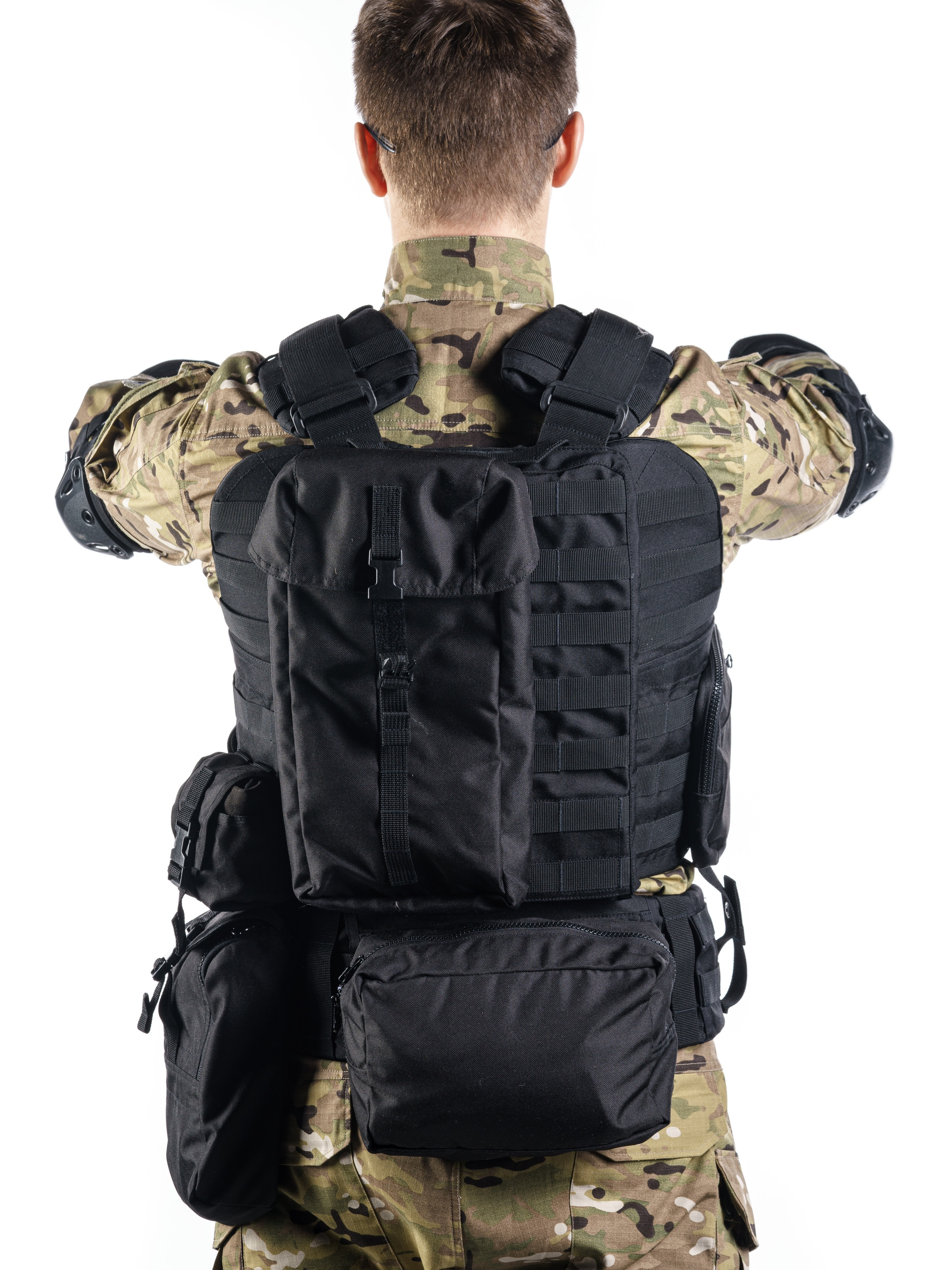 Военная одежда. KED Production — продакшн из СПб. Создаём фото, видео и контент, который помогает брендам и селлерам продавать больше