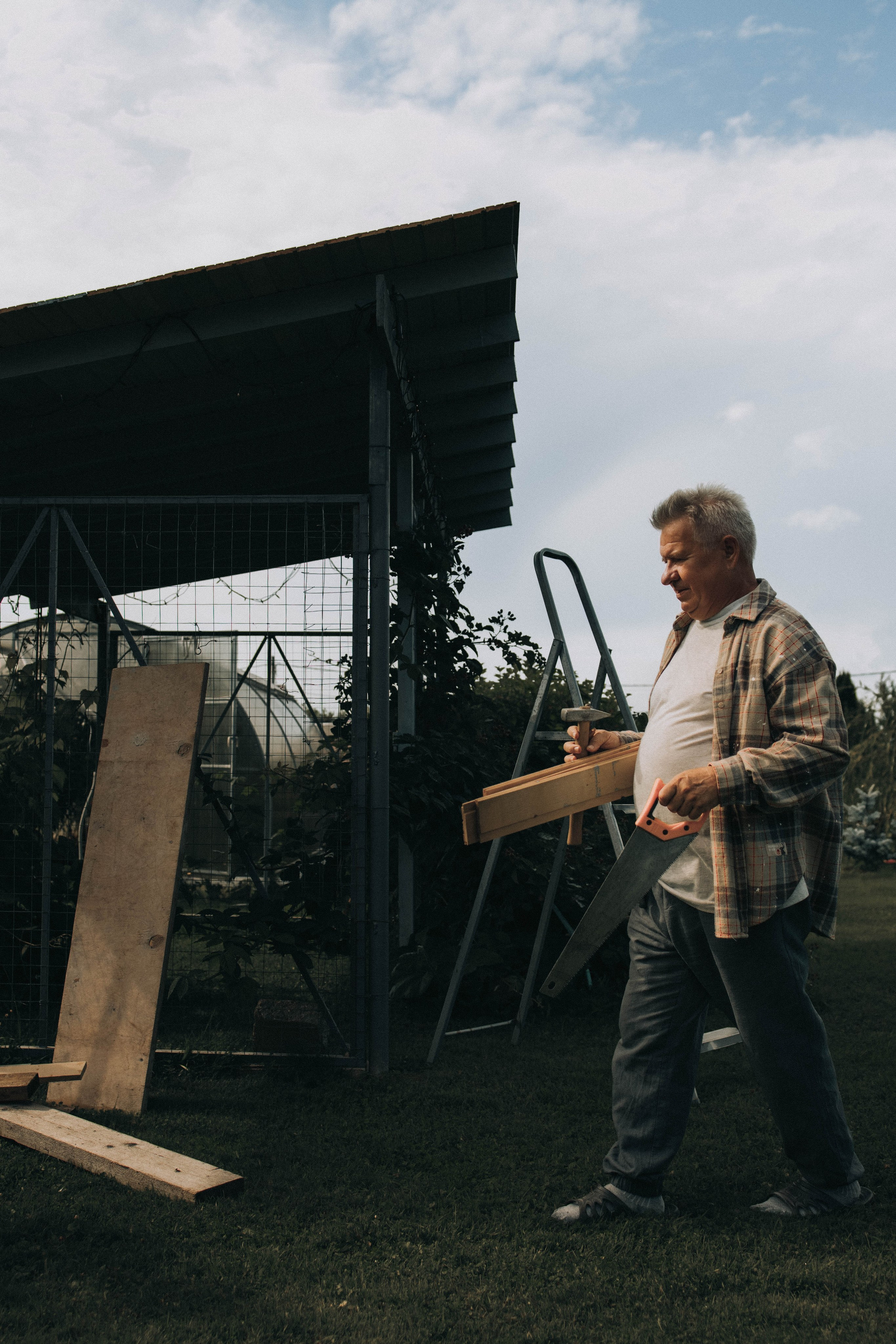 Стройка с дедом. Фотограф lifestylе в Москве Пшеничная Анастасия