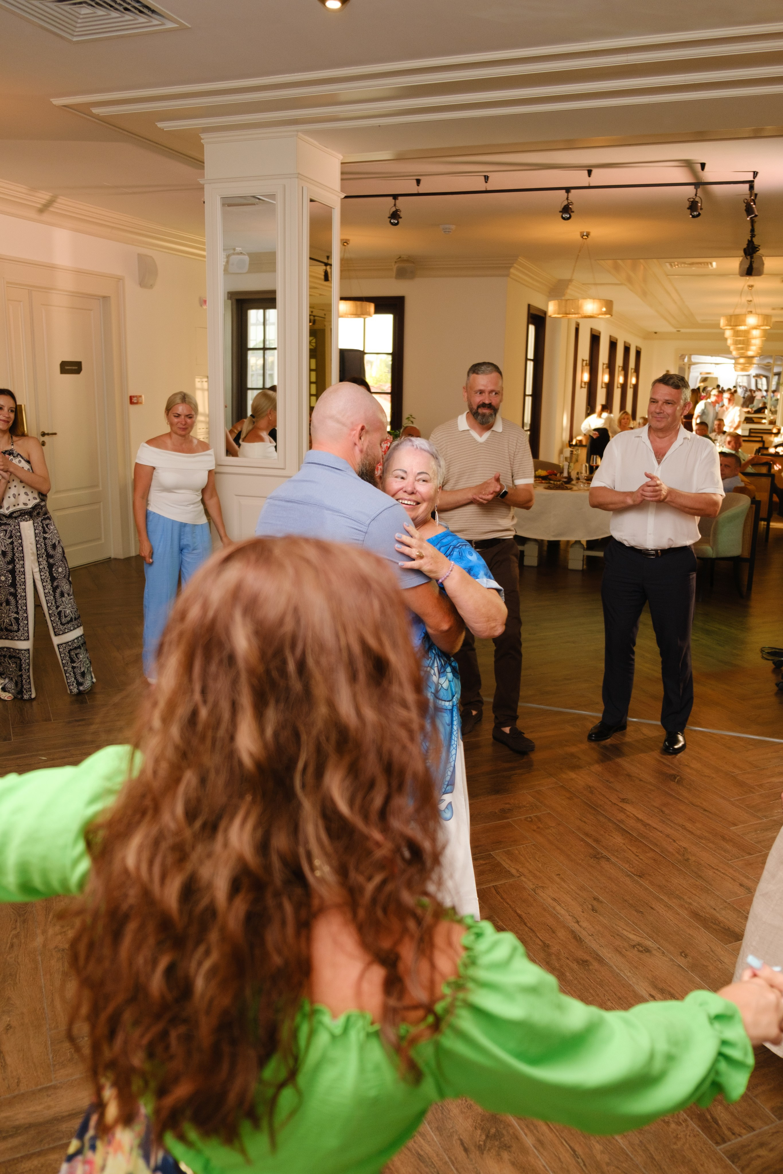 Фотограф на юбилей в Крыму | Съемка дня рождения | Илья Желдак. Профессиональная фотосъемка в Крыму. Натуральные эмоции и живые кадры. Забронируйте дату прямо сейчас!