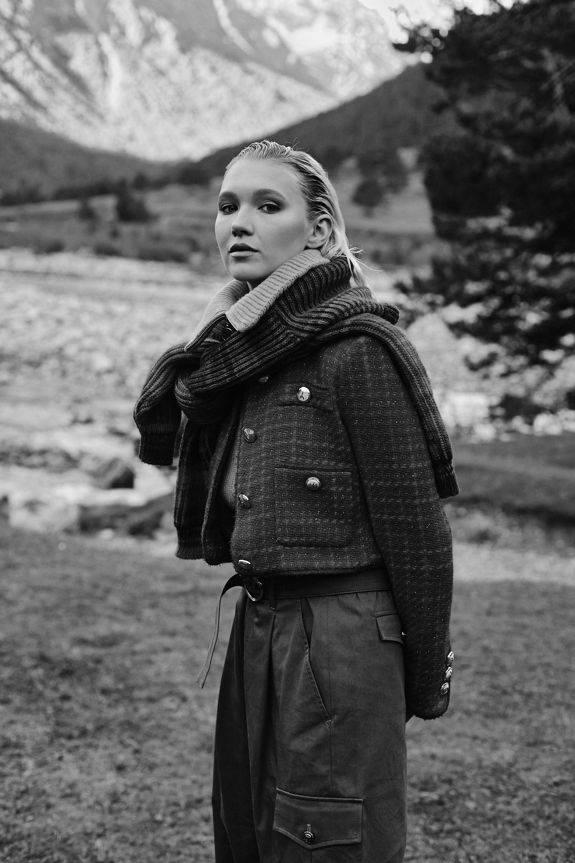 Fashion-продакшн — выездные съемки для брендов. Фотограф Продюсер в горах КБР / Москва  Нальчик Горы