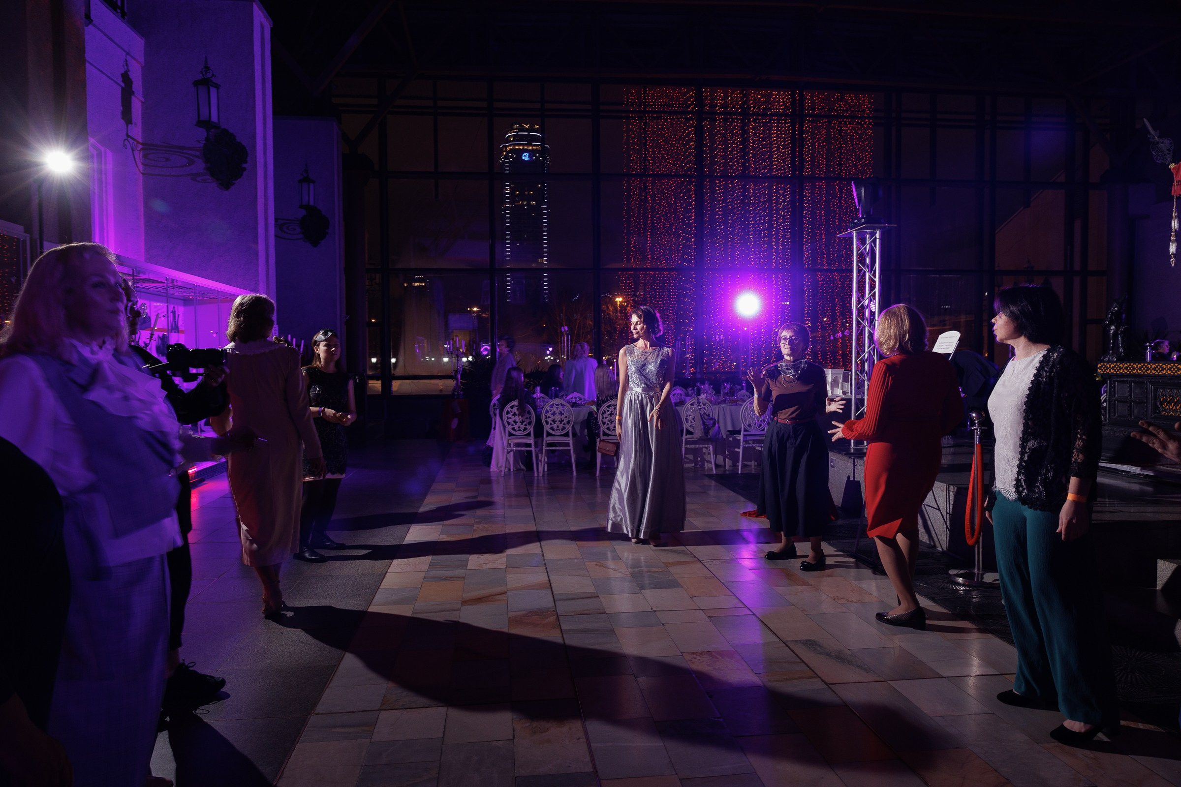 Фотограф на съемкку копоратива. Контент для бизнеса в Екатеринбурге Полдень Медиа