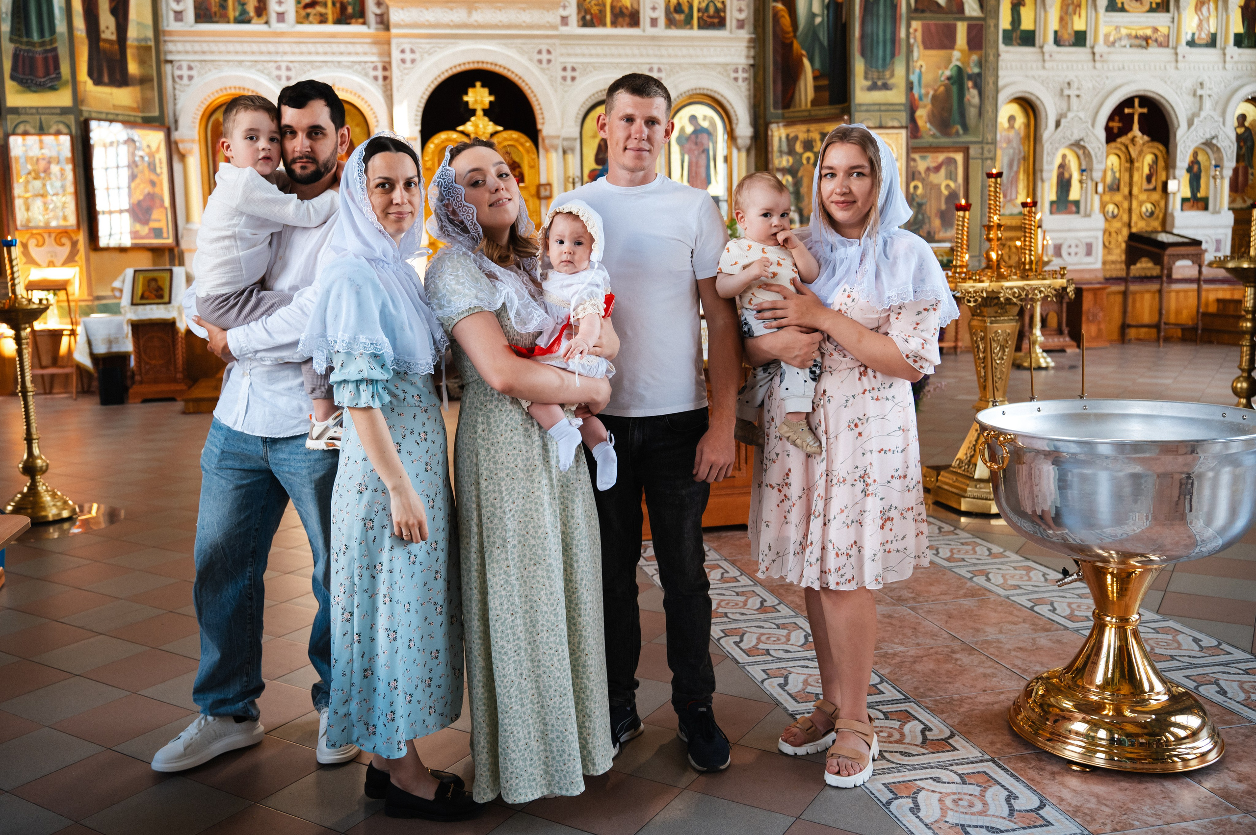 Таинство Крещения Дарьи (Храм Преполовения Пятидесятницы). Фотограф Ярута Оксана / Ростов-на-Дону