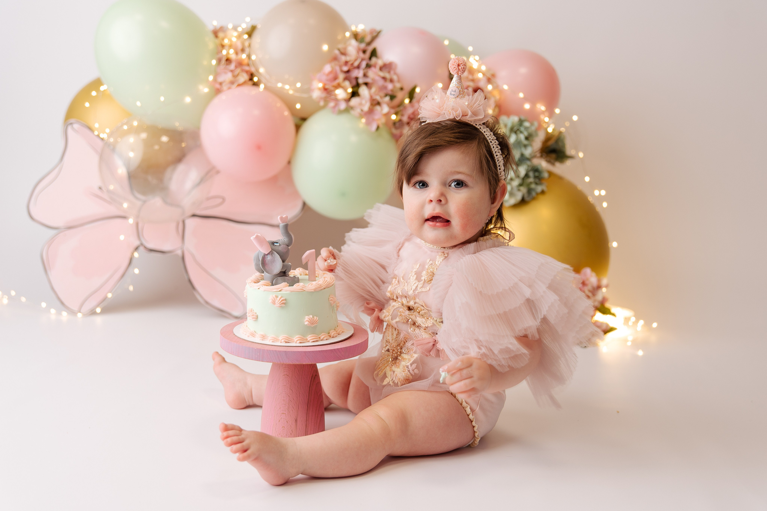 Праздничное оформление. Фотограф беременности, новорожденных Москва. годики под ключ