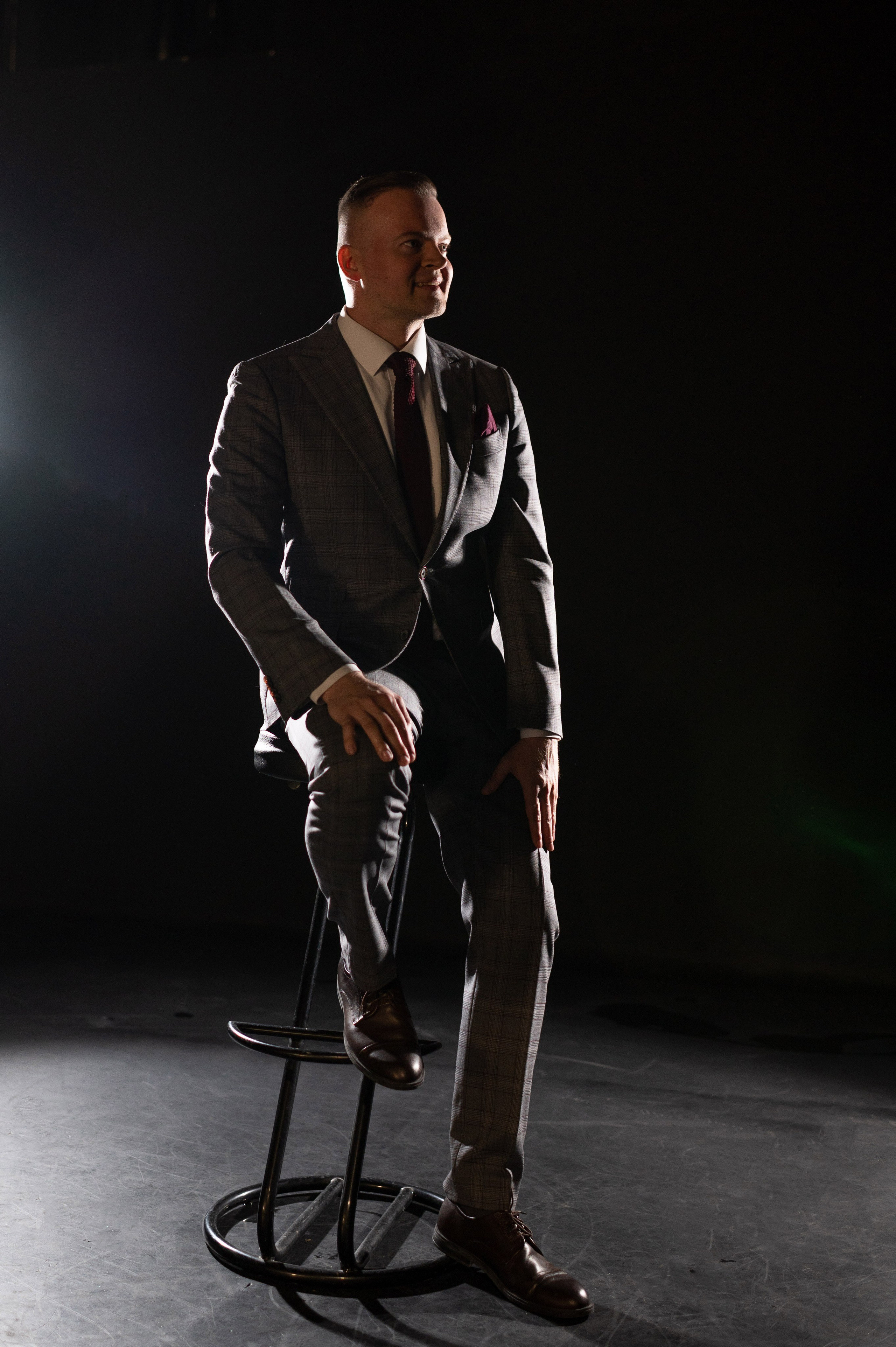 Ты можешь быть разным: деловой или взрывной. Портретный, семейный и свадебный фотограф в Санкт-Петербурге и в Пушкине Ширяев Денис