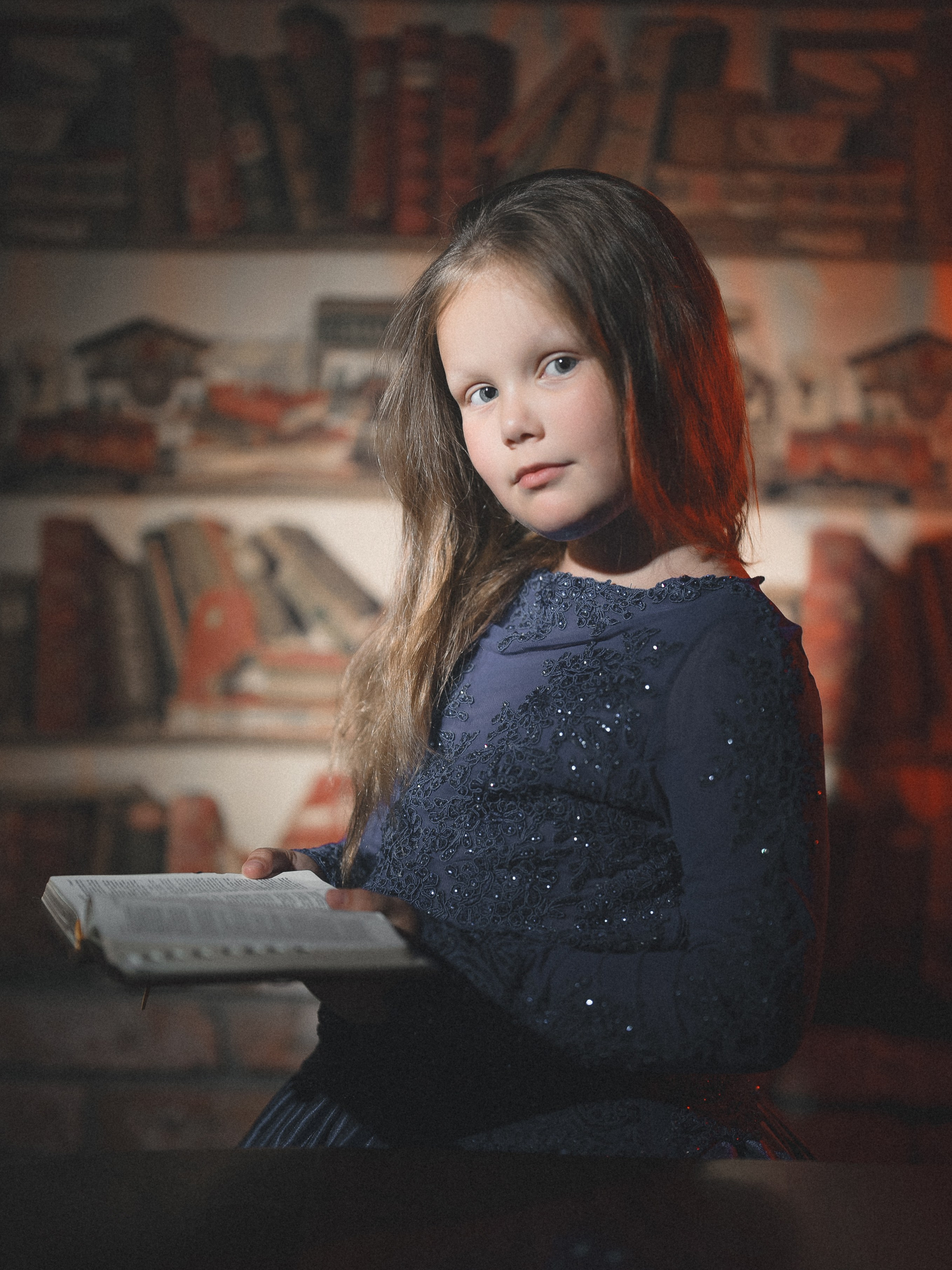 Примеры стилизации портретов и нестандартного света. Фотограф Олег Сотник