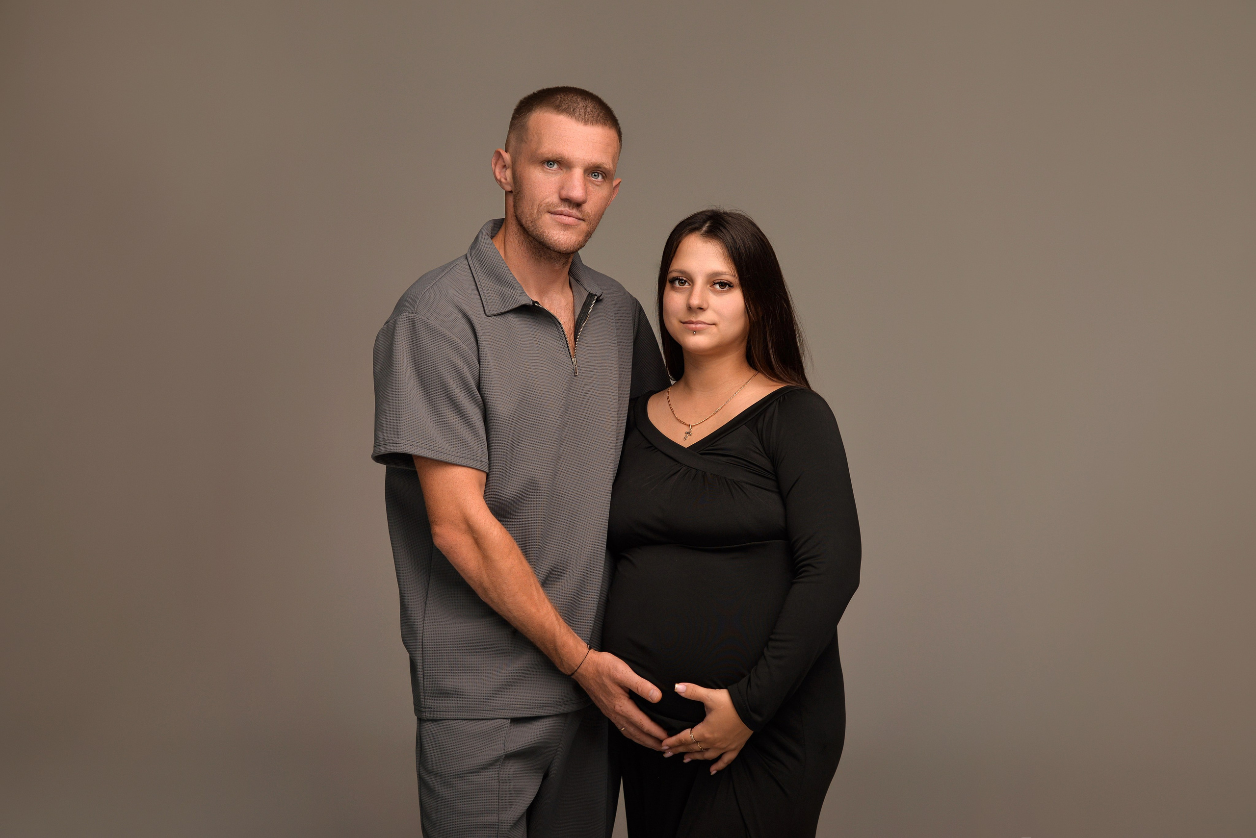 Беременность съемка, Мария с мужем в студии. Семейный и свадебный фотограф Галина Абакумова, фотосессии в Белгороде