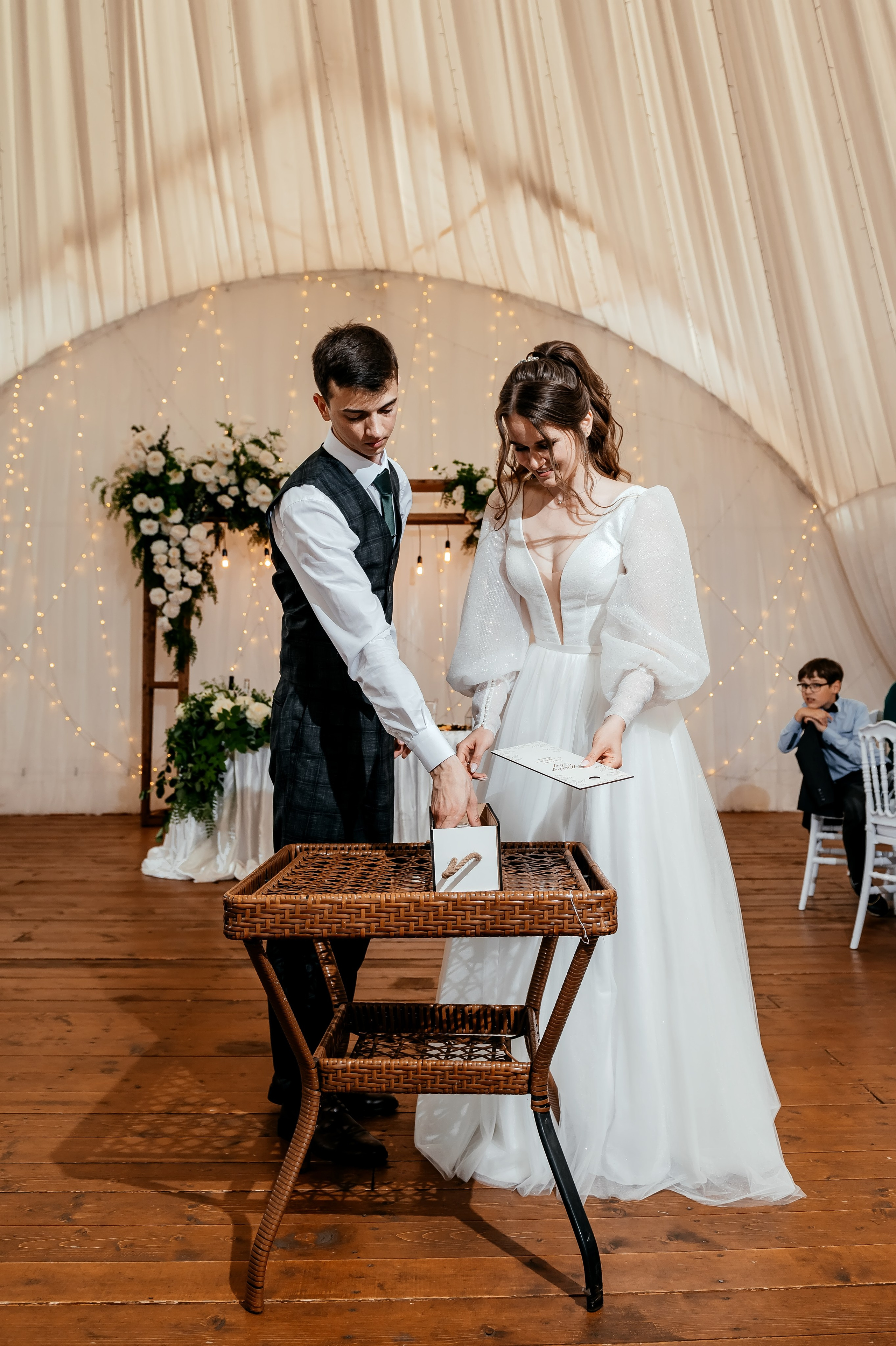 Свадебная фотоистория любви в Горки Холидей. Свадебный и семейный фотограф Виктория Носачёва. Щелково, Москва и МО