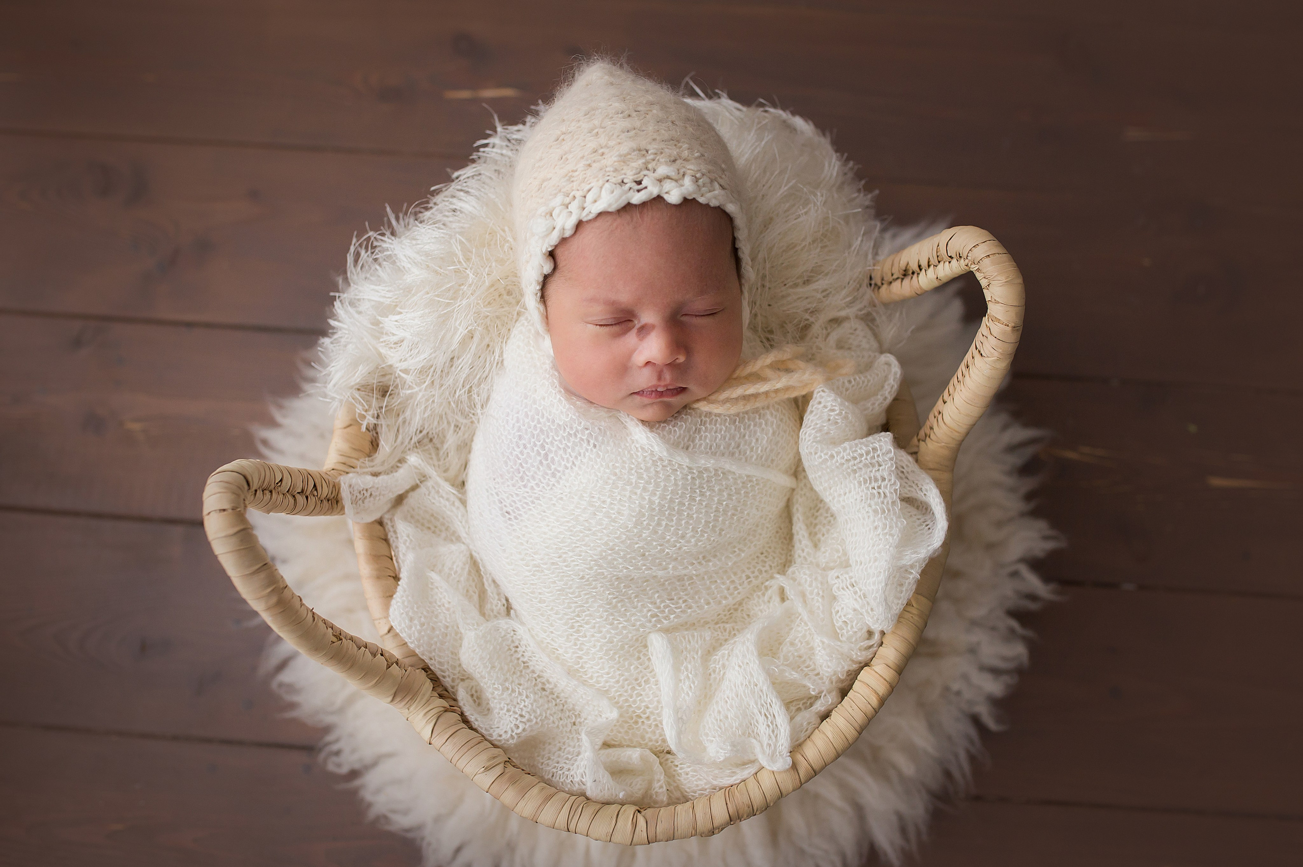 Фотосессия новорождённого. Фотограф новорождённых малышей и детский фотограф В Казани Лана Максим