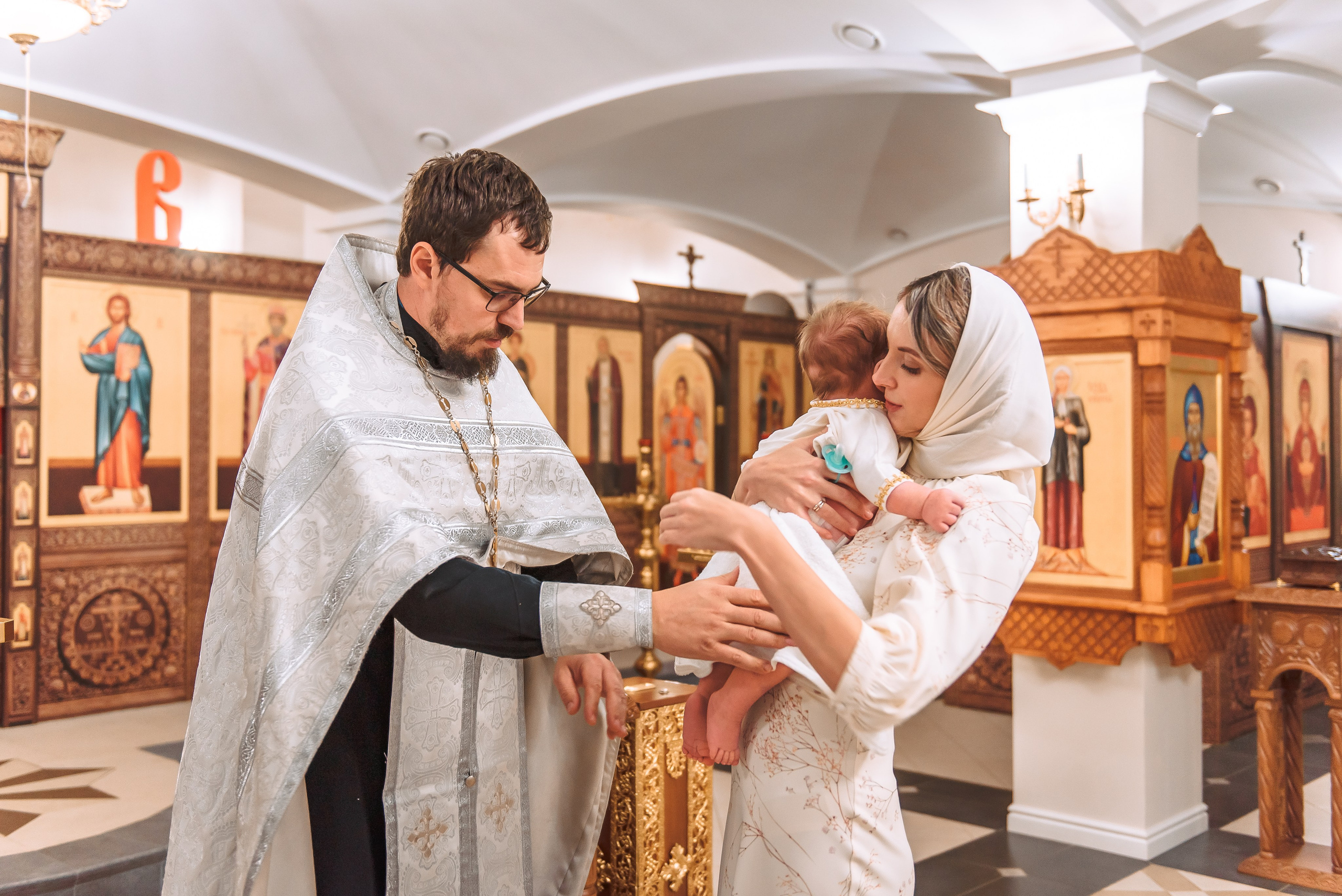 Крещение в Храме иконы Божией Матери Неупиваемая Чаша. Свадебный и семейный фотограф в Москве Юлия Винник