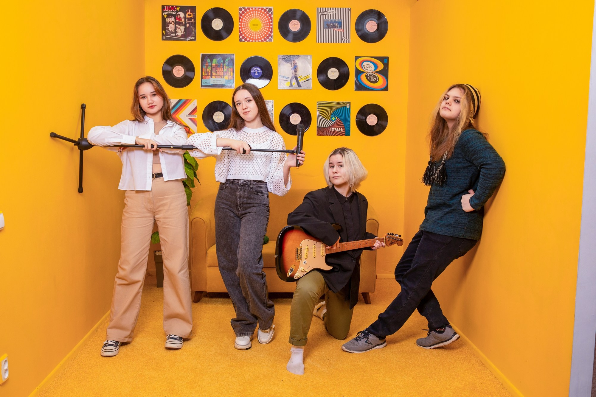 Фотосессия для выпускного альбома в студии: 72 школа 11б. СИГМА | Студия выпускных альбомов Красноярск