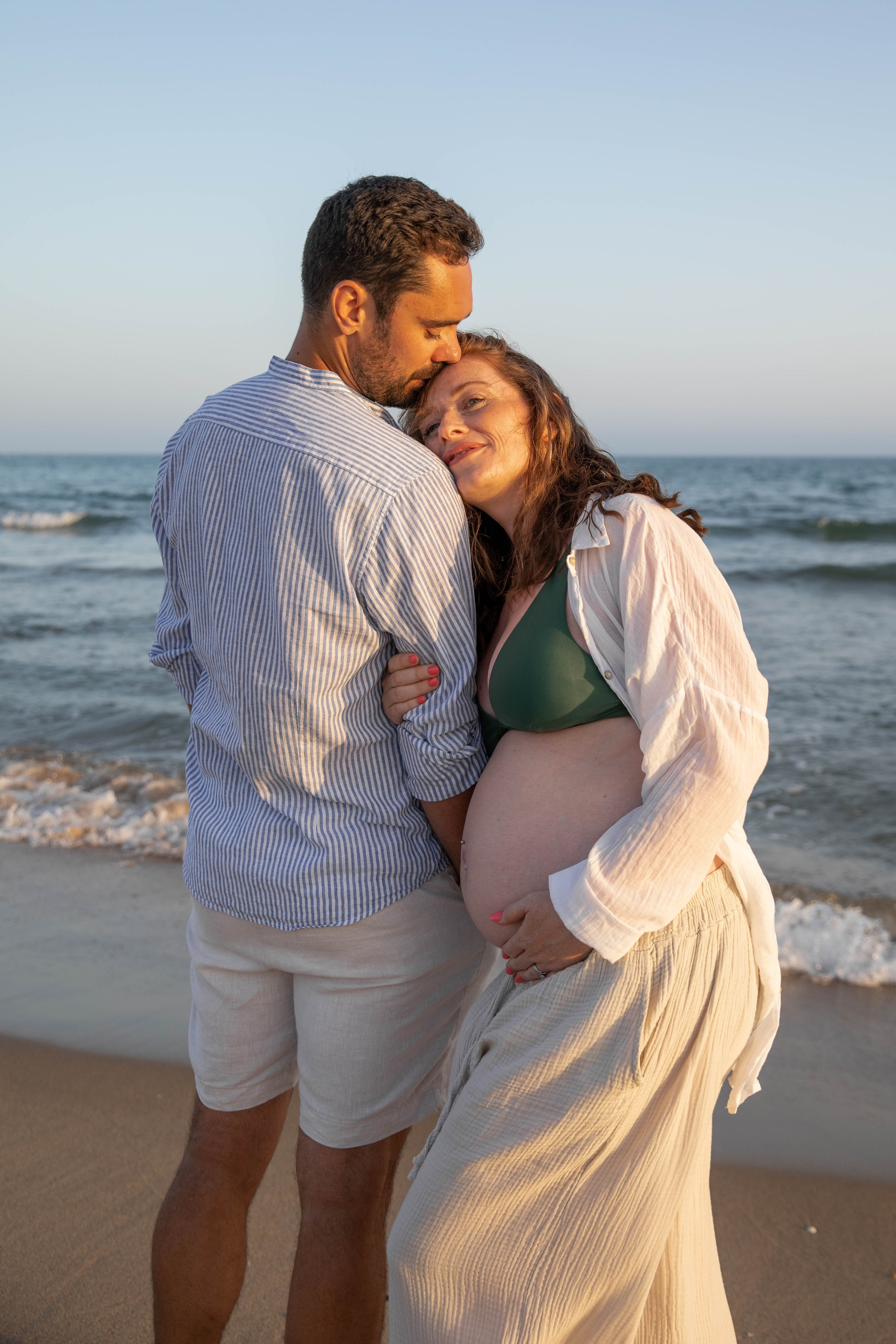 An Ocean of Love and Anticipation. Professional Photographer in Portugal. Oksana Lomnova