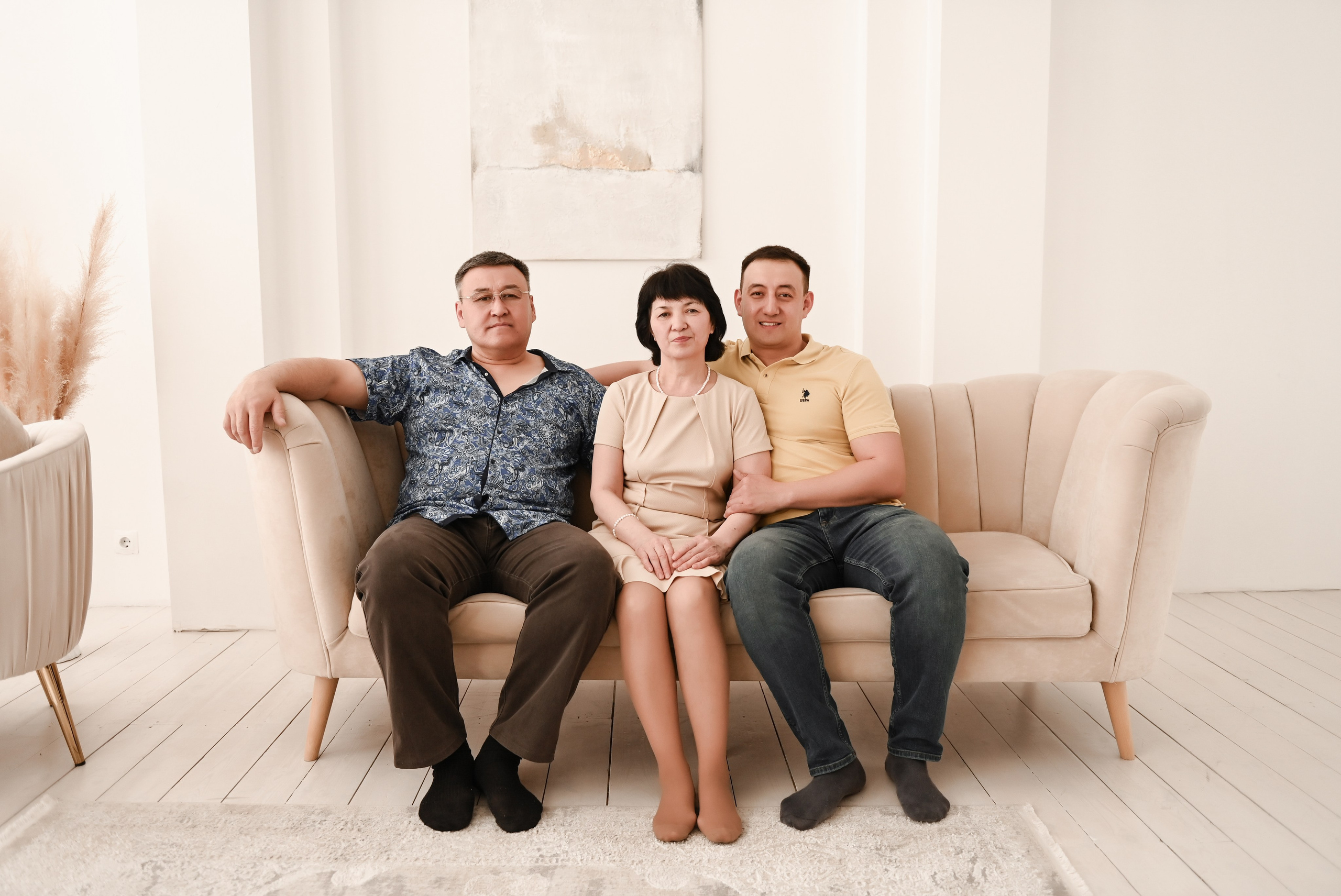 Семейная студийная  фотосессия 2. Свадебный, семейный, детский, контент фотограф в Омске Максим Ильин