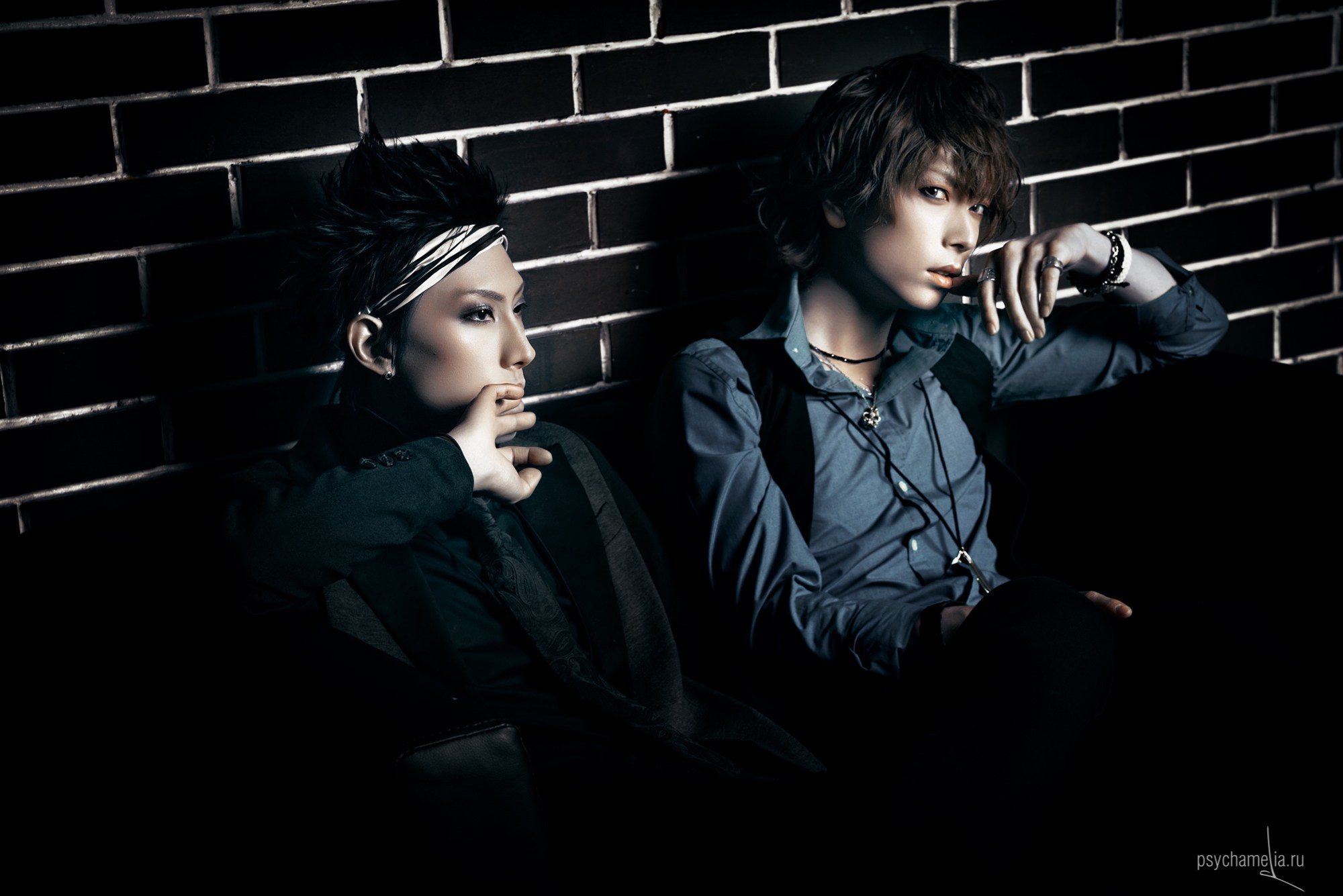 Studio and outdoors. Main