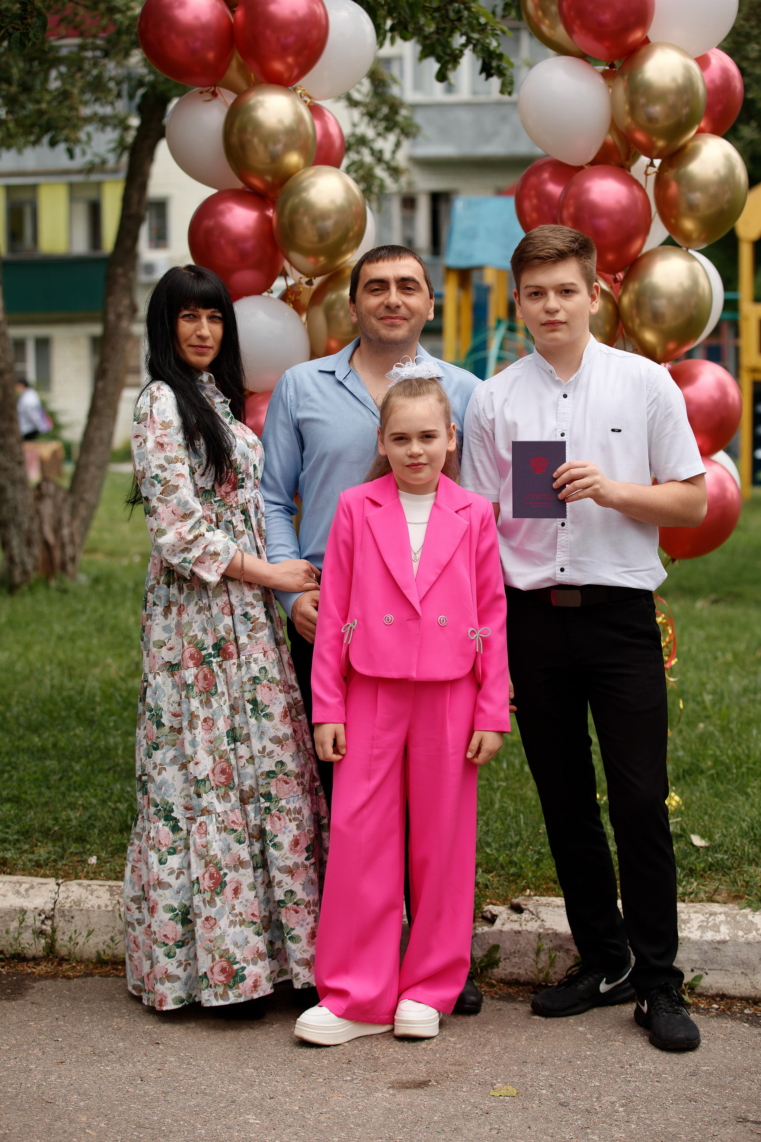 Вручение аттестатов Школа № 57. Семейный фотограф — Макс Белогрудов