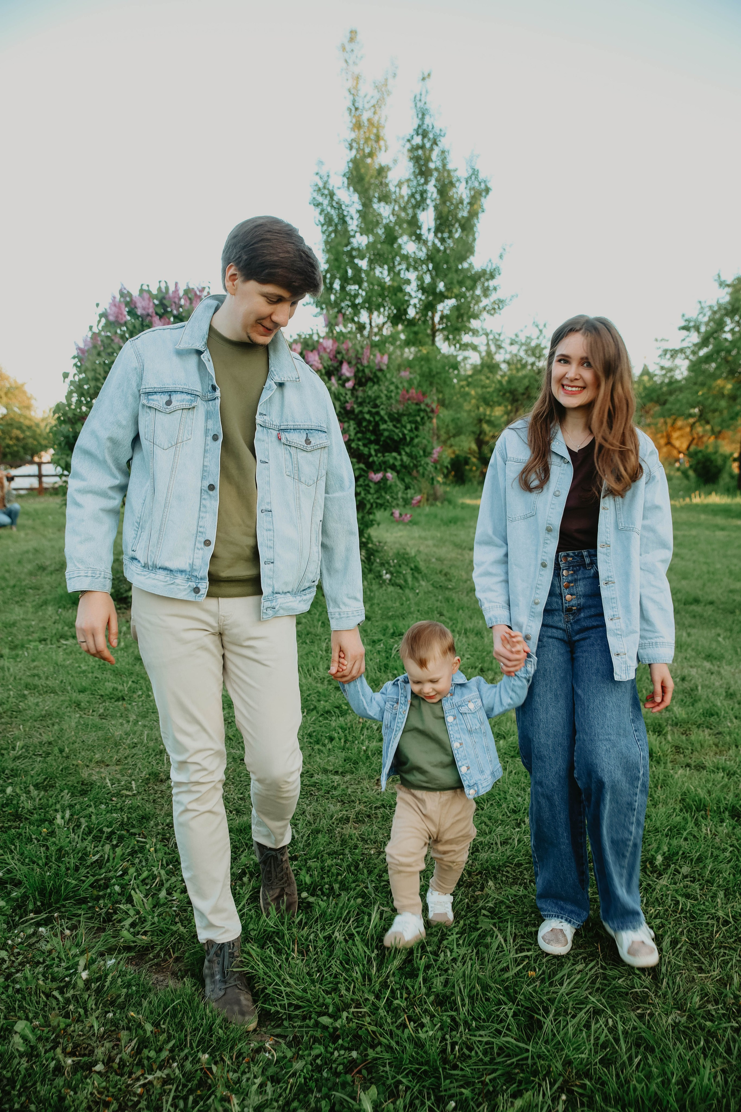 Семейная фотосессия с детьми в парке Коломенское. Свадебный и семейный фотограф в Москве