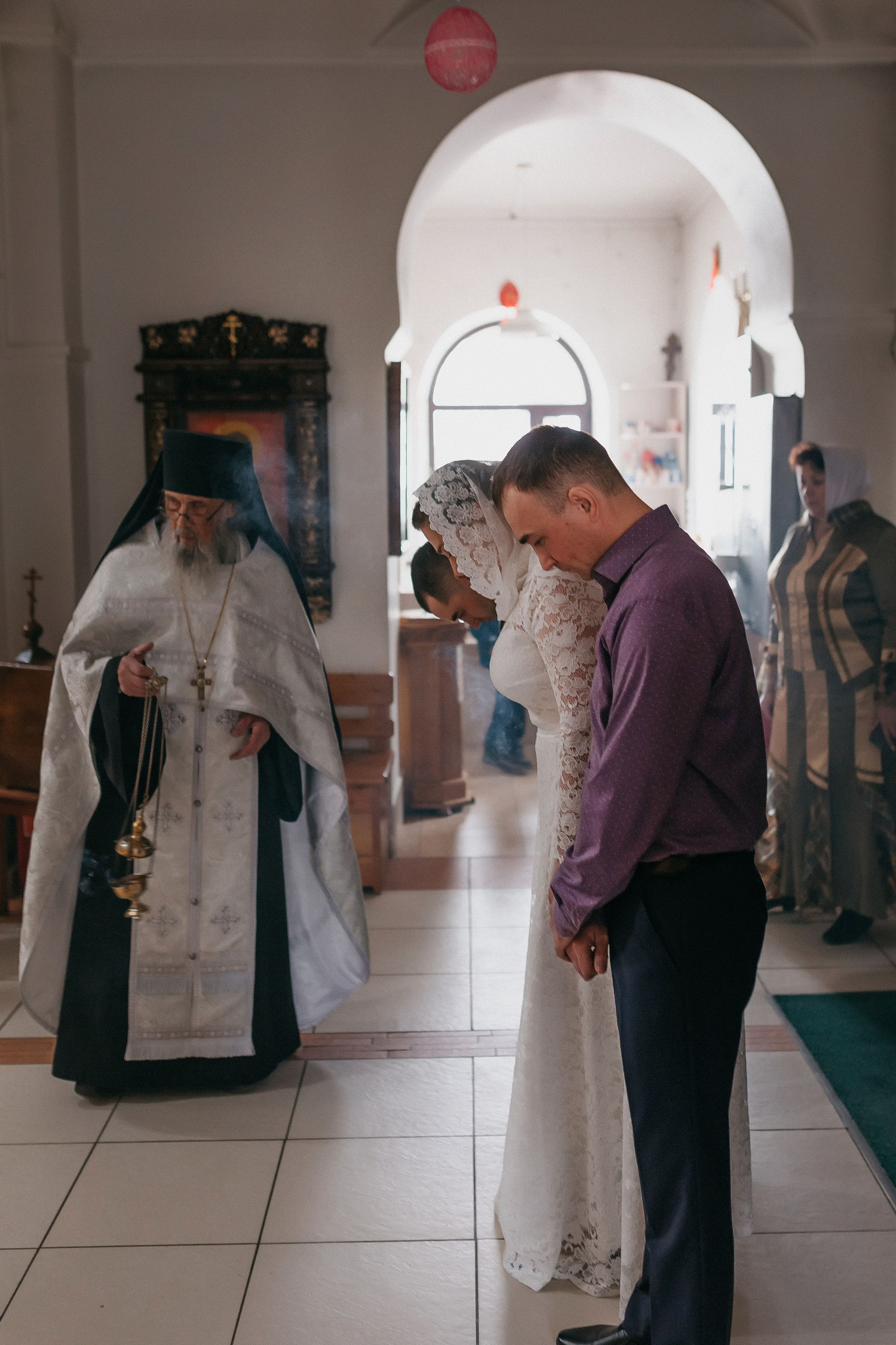 Венчание Анастасии и Вячеслава. Храм Лазаря Четверодневного. Семейный фотограф в Сургуте