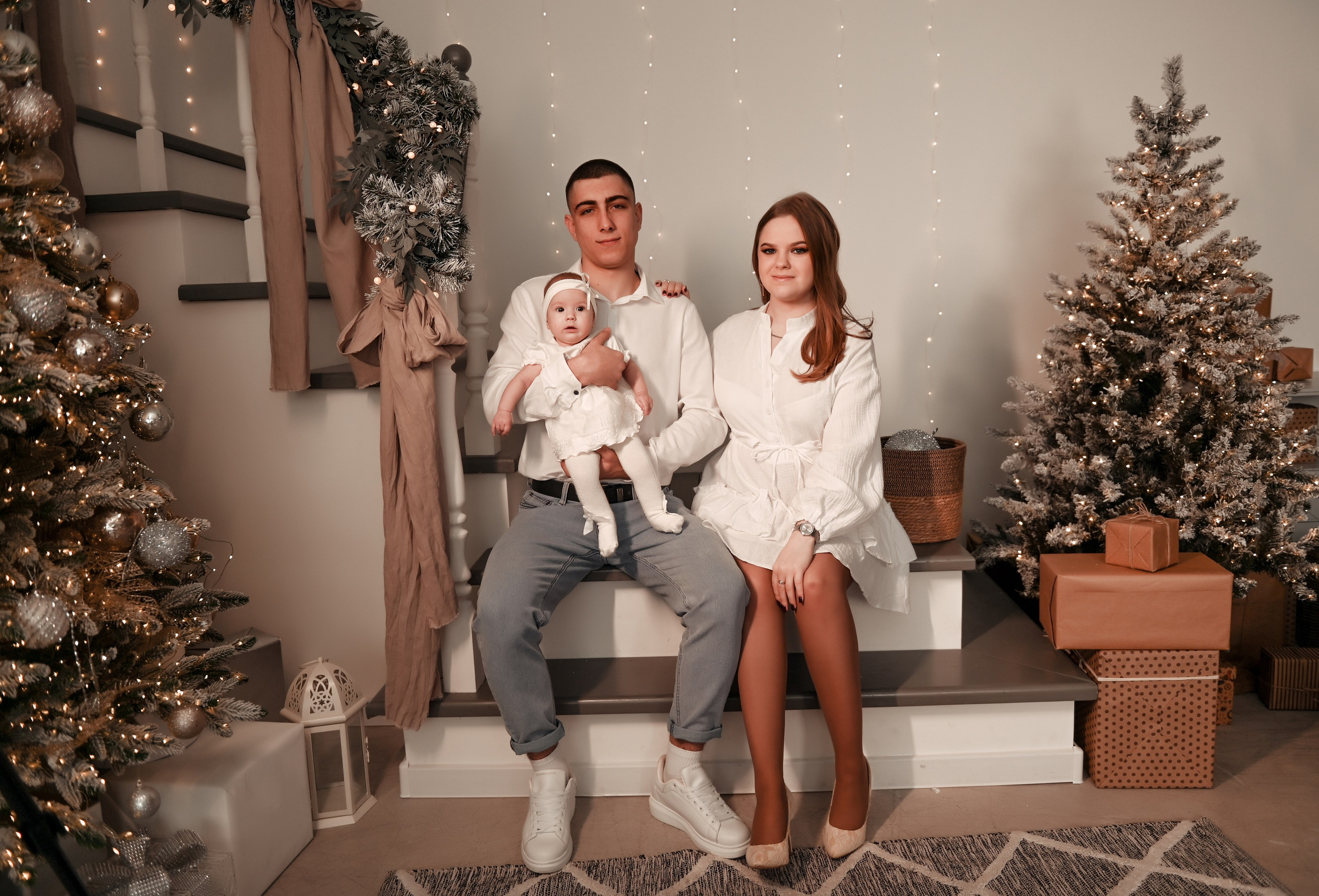 Новогодняя семейная. Свадебный, семейный, детский, контент фотограф в Омске Максим Ильин
