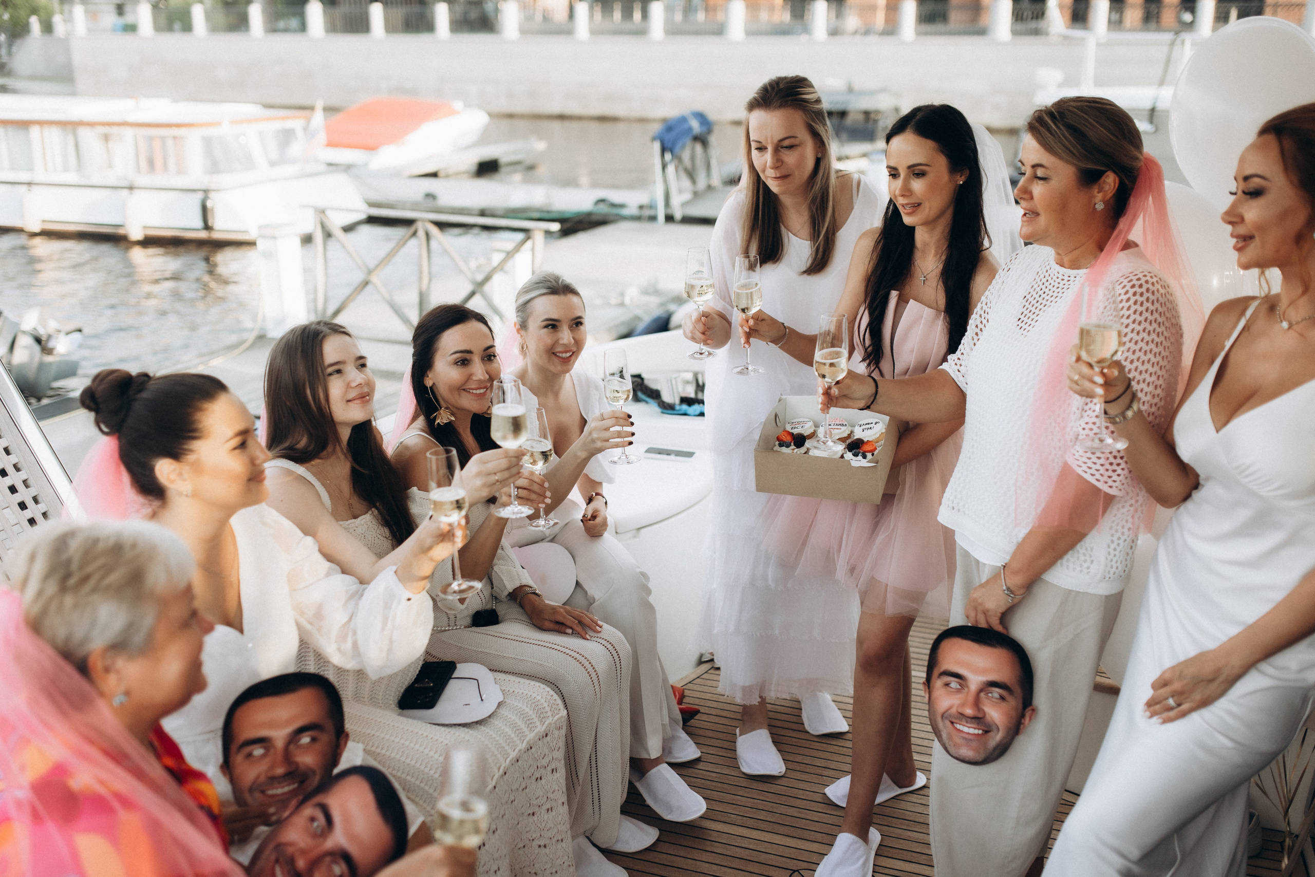 Девичник Кати. Фотограф Артем Бросов в Санкт-Петербурге и Дубае