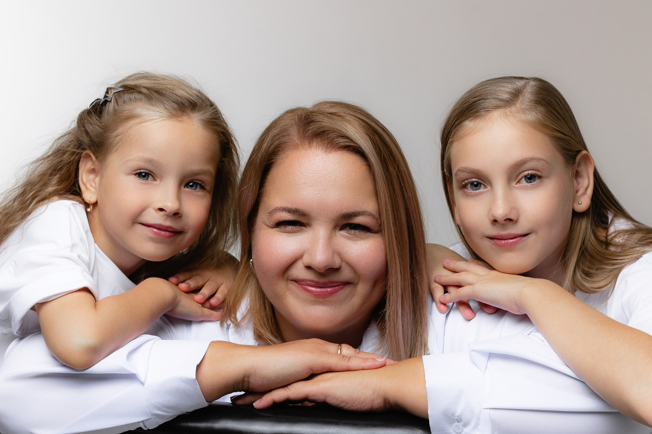 Наталья и дочки. Женский фотограф в Москве Камила Бакаева
