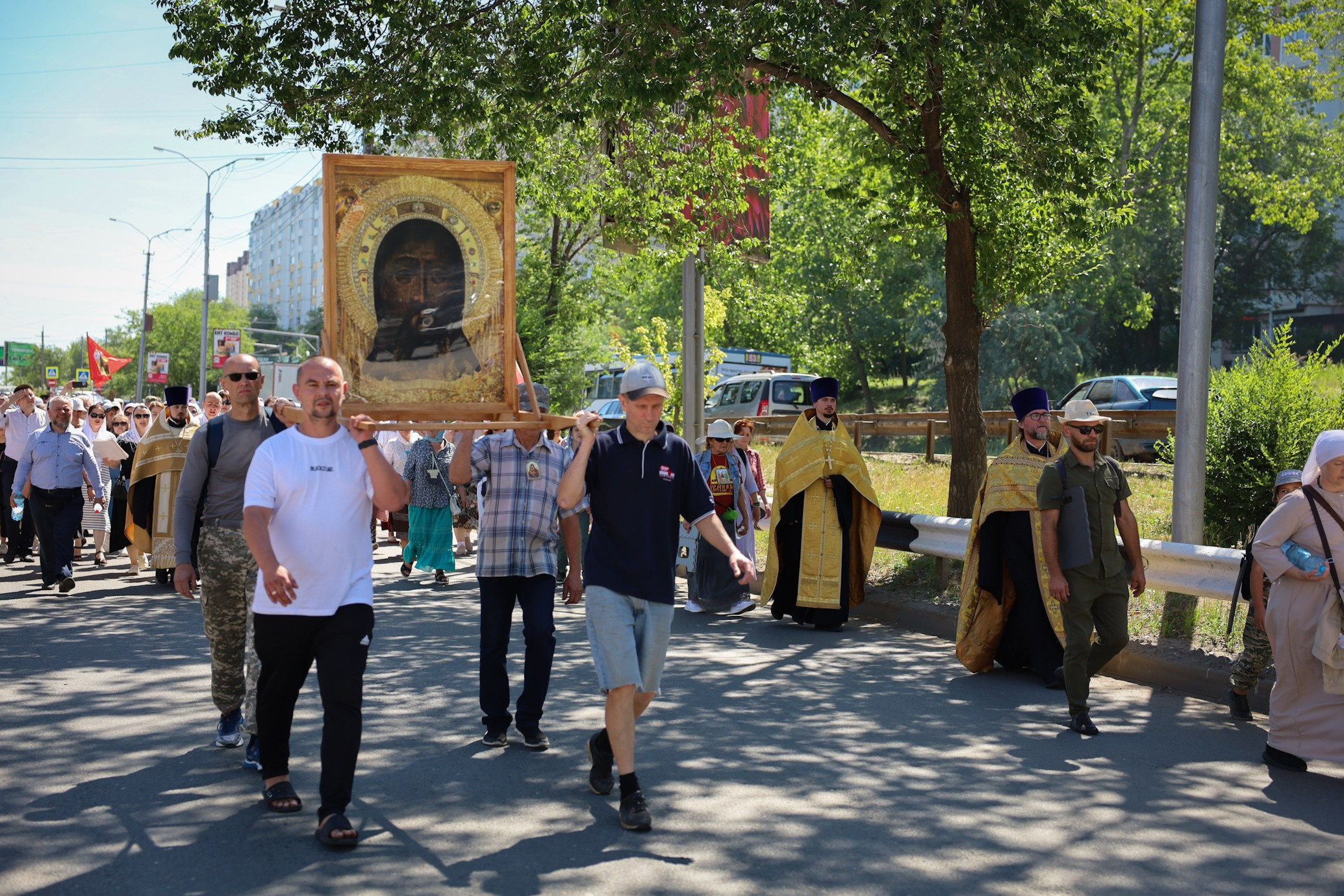 Многодневный крестный ход в Вавилов Дол. Саратовское Северо-Западное благочиние
