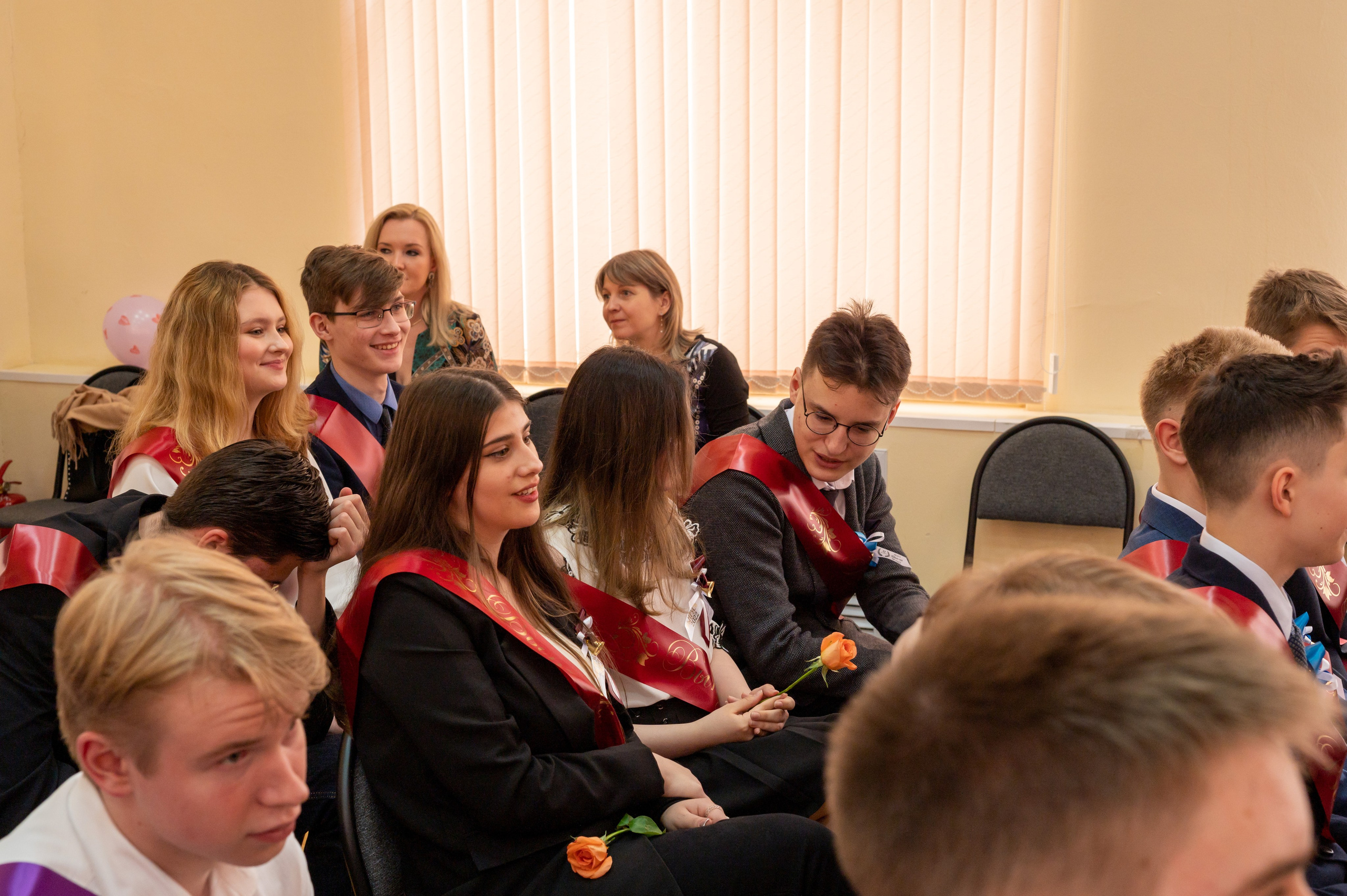 Последний звонок Школа 1412. Детский и семейный фотограф г. Москва Оксана Катаджи