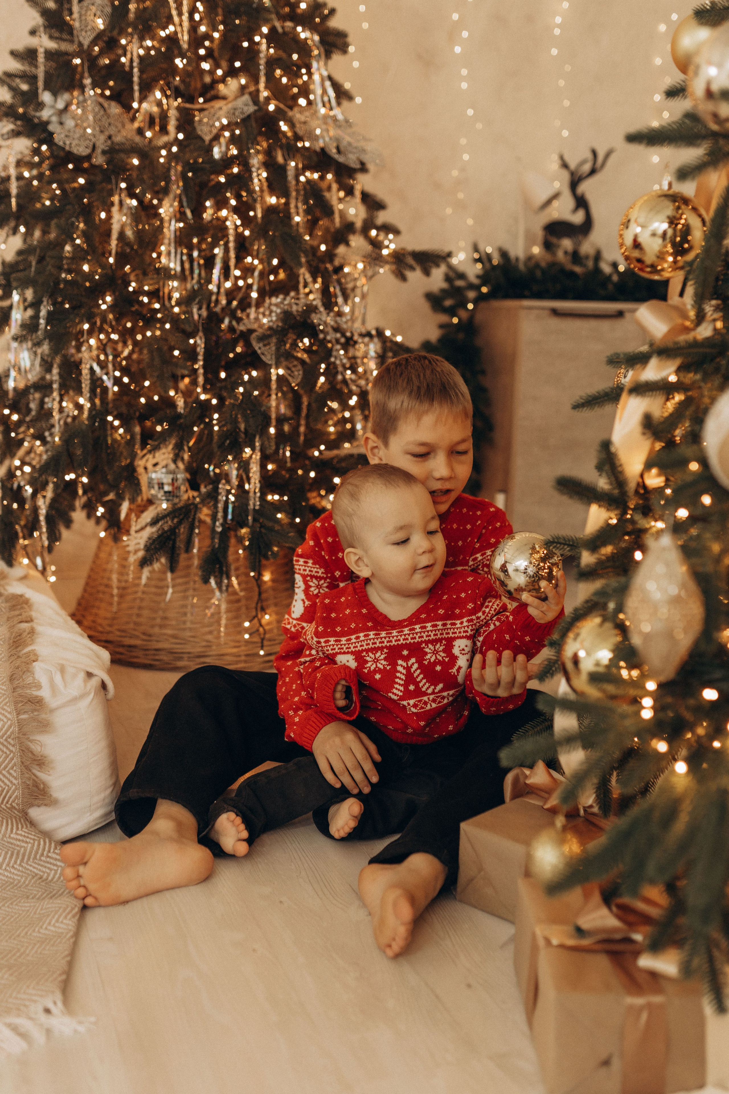 Яркий новый год мама и 2 сыночка. Фотограф в Ставрополе Svetlana Matveeva