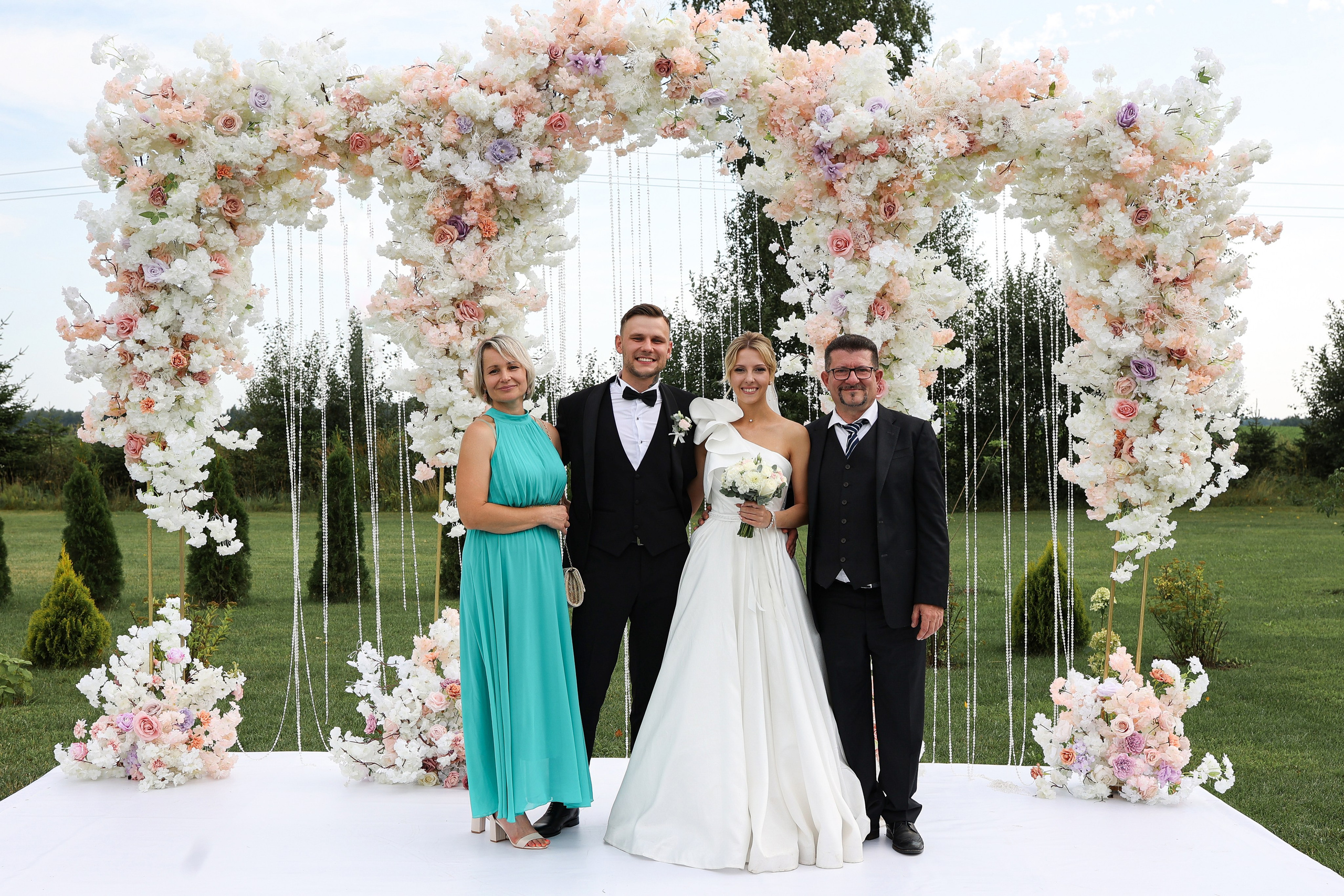 Ярик и Полина. Свадебные фотограф и видеограф в Минске Голдосовы Марина и Вадим