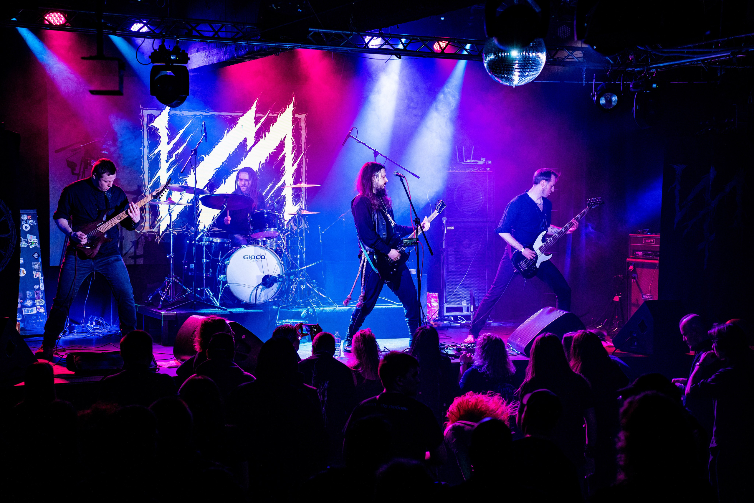 ИЛ • Minuala • Khlad|Glastonberry. Концертный и репортажный фотограф в Санкт-Петербурге Слава Пахомов