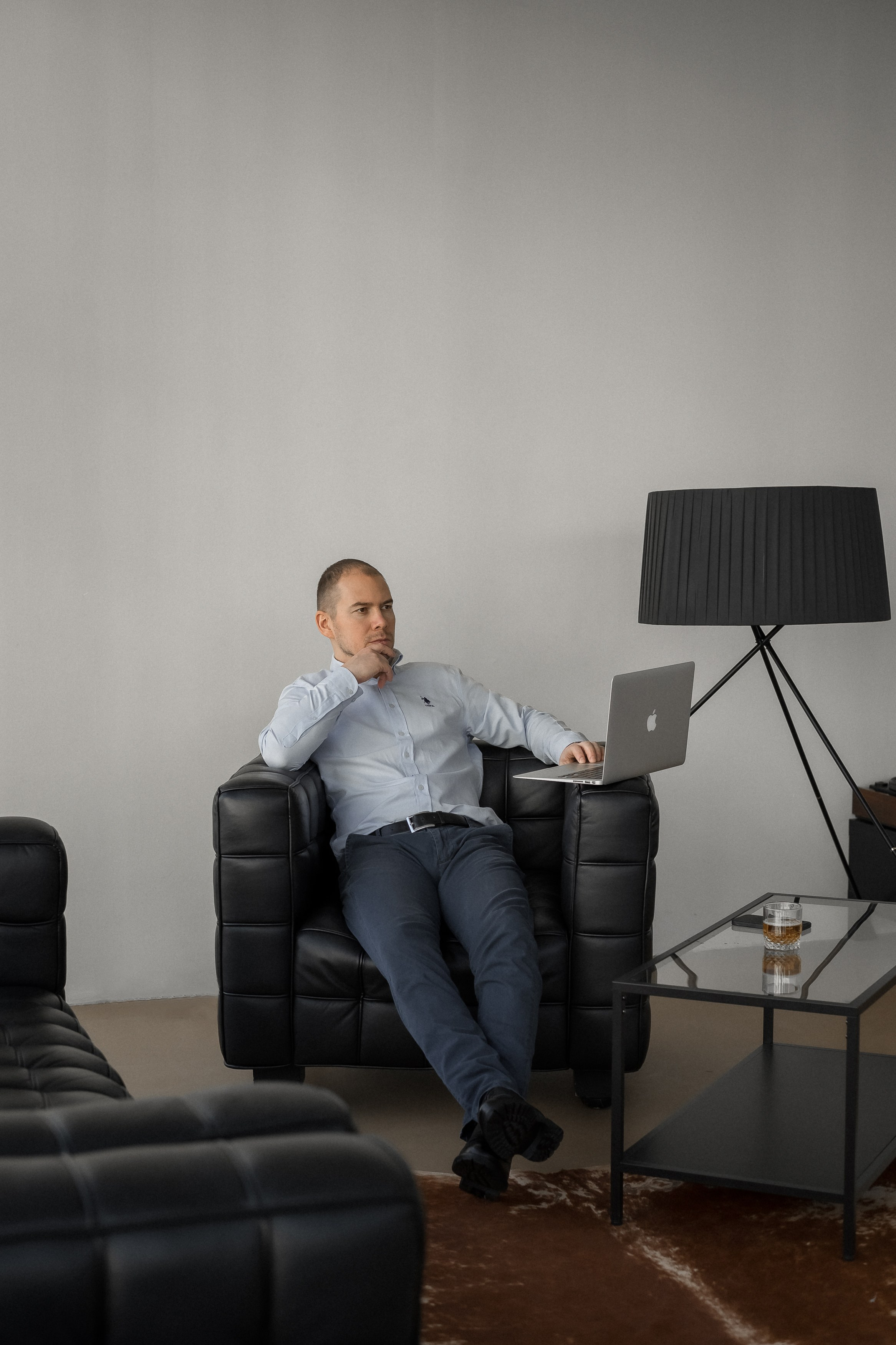 Бизнес портрет для руководителя. КОНТЕНТ |БРЕНД фотограф Санкт-Петербург — Жанна Олтаржевская