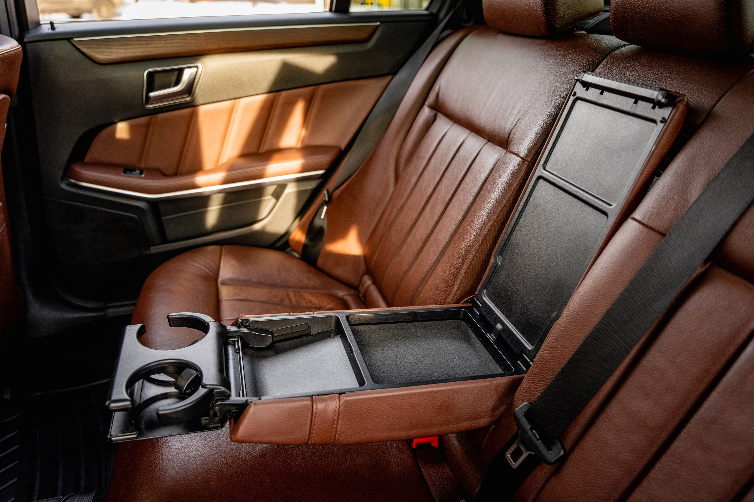 Mercedes E350. Станислав Тюрин Фотограф Москва. Индивидуальные и семейные фотосессии;