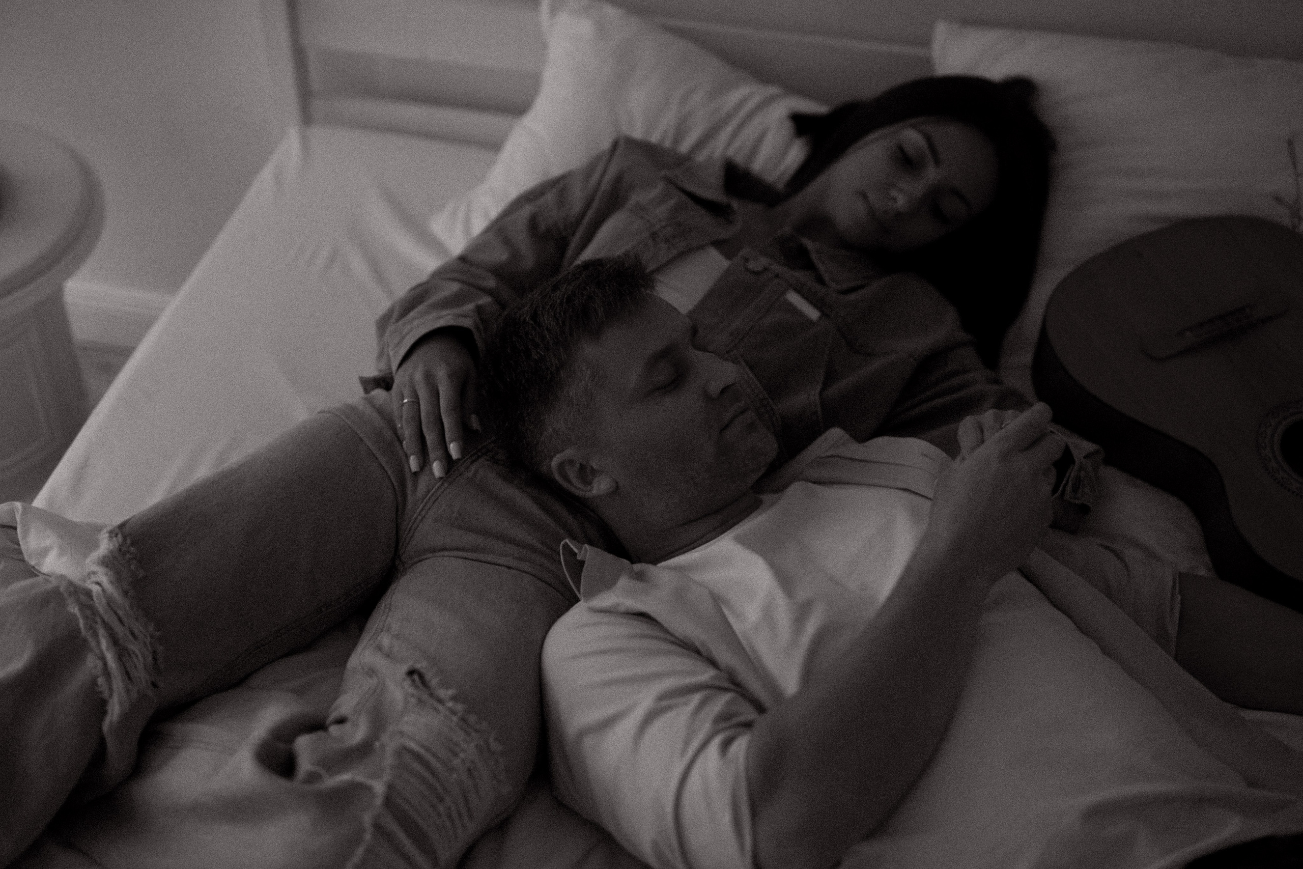 Мы сегодня дома