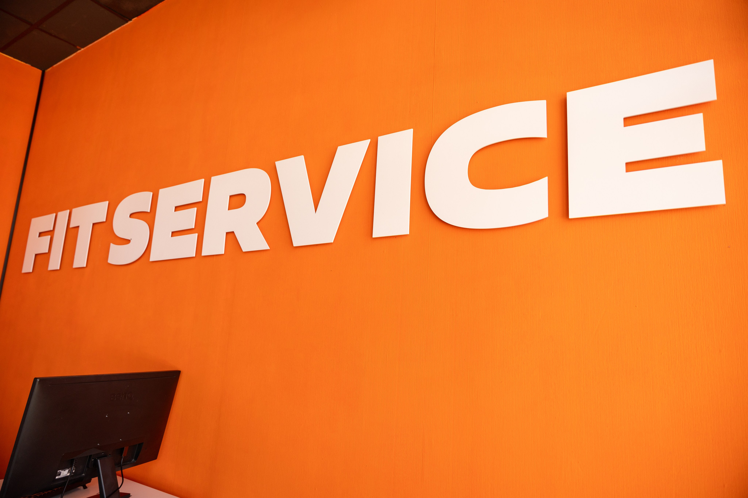 Интерьерная фотосъемка автосервиса Fit Service в Краснодаре — сеть СТО Профессиональная фотосъемка интерьера техцентра в Краснодаре. Шедевры для Вас! Фотограф и Видеограф в Краснодаре Пахиев Руслан