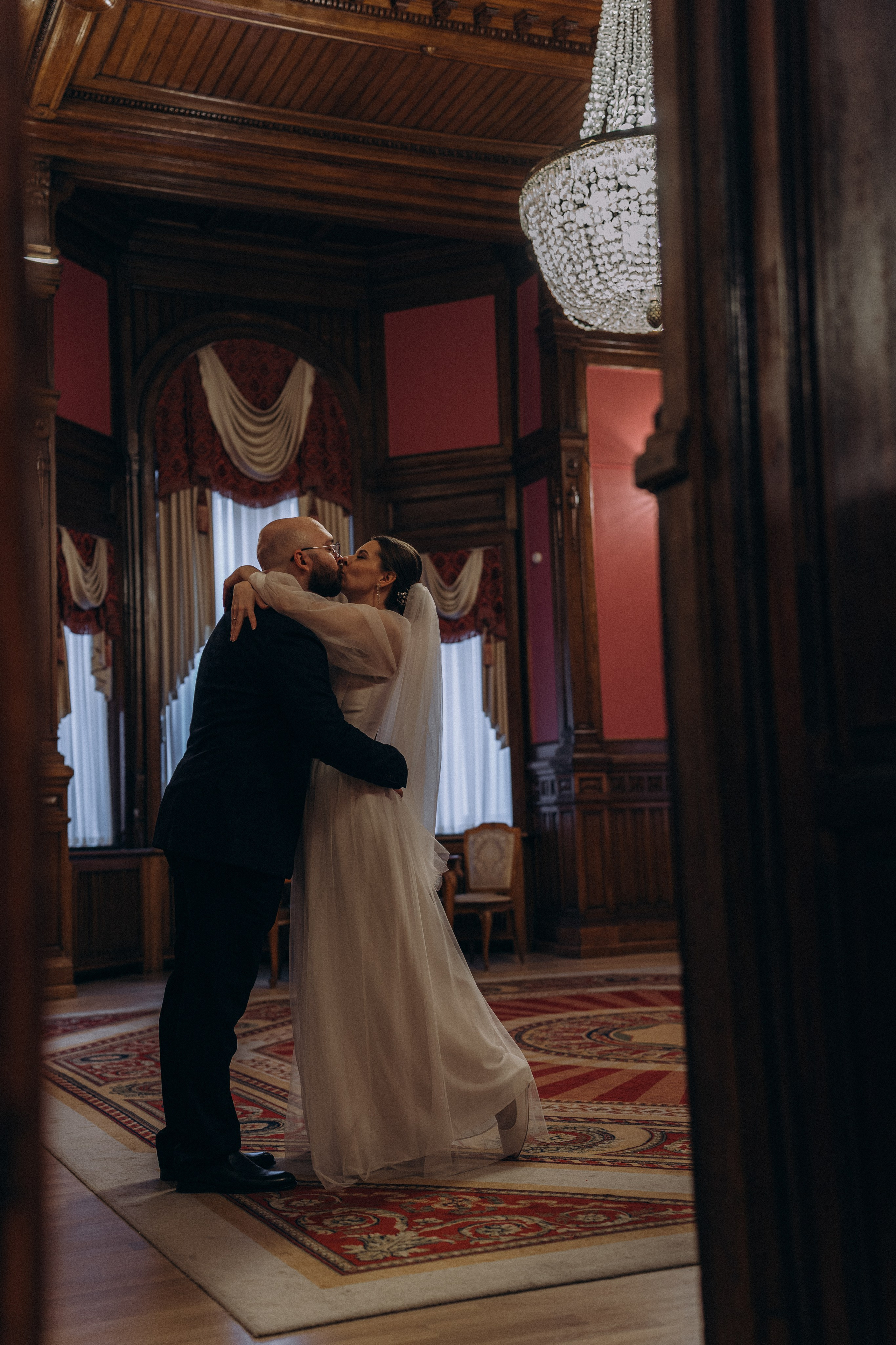 СВАДЕБНАЯ СЬЕМКА ВО ВТОРОМ ДВОРЦЕ (ДЕКАБРЬ) ТАКЖЕ СЬЕМКА В СТУДИИ НА ЧЕРНЫШЕВСКОЙ. Профессиональный фотограф, Санкт-Петербург — Виктория Богомолова