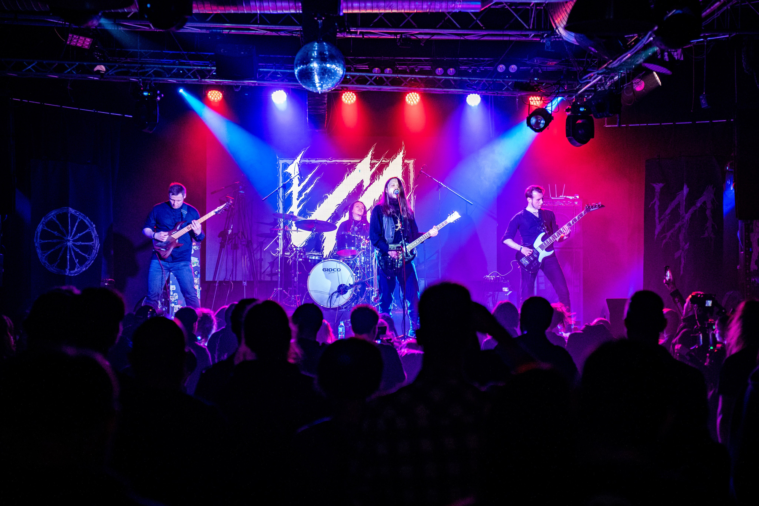 ИЛ • Minuala • Khlad|Glastonberry. Концертный и репортажный фотограф в Санкт-Петербурге Слава Пахомов