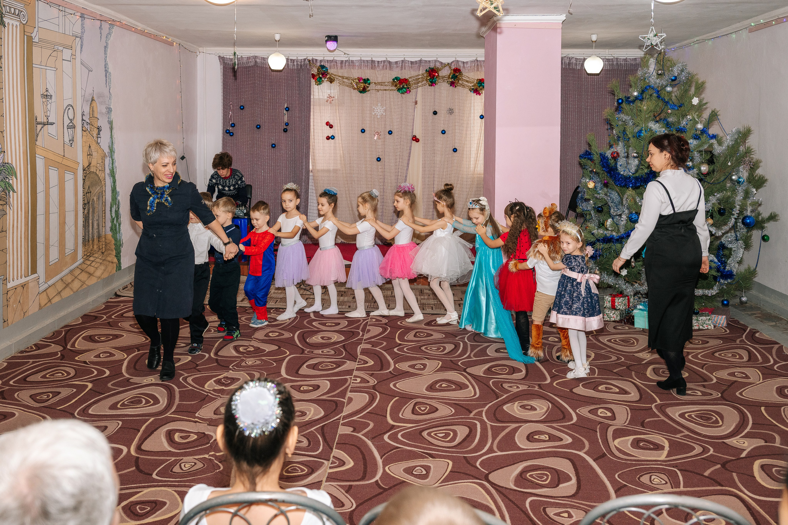 Новогодняя ёлка 2026. Семейный клуб «Открытый город»