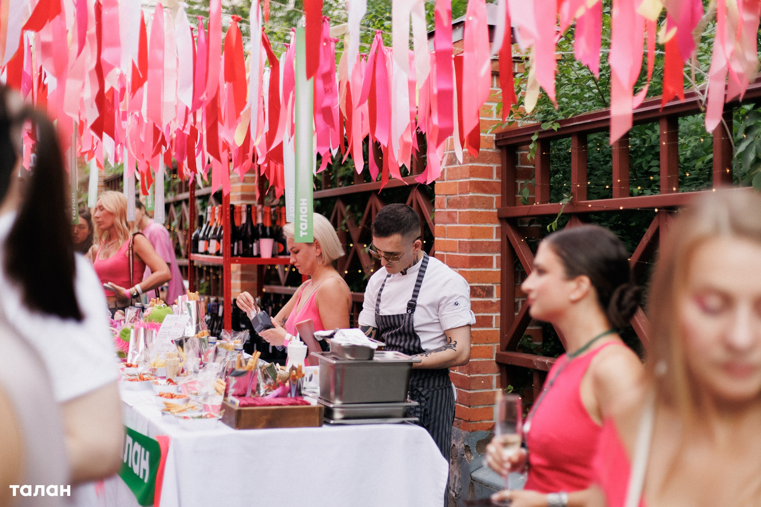 ВИНОТЕКА [бар+магаз] — BIRTHDAY PARTY. СВОИ. ФОТООТЧЕТЫ-СОБЫТИЯ-МЕСТА