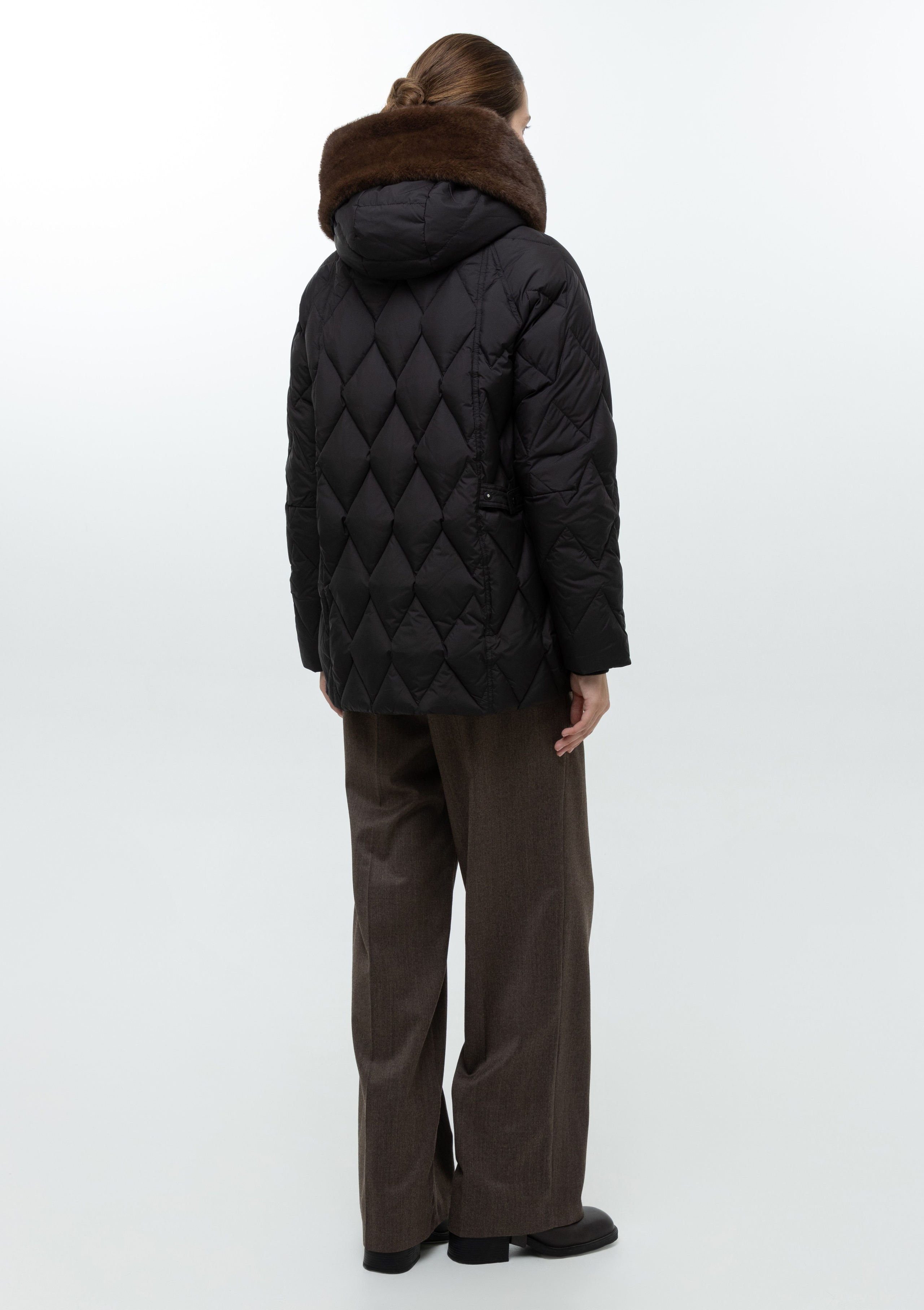 Каталог. Верхняя одежда + трикотаж бренда. 4ч,. Визажист для брендов, Фэшн продюсер Олеся Глушкова