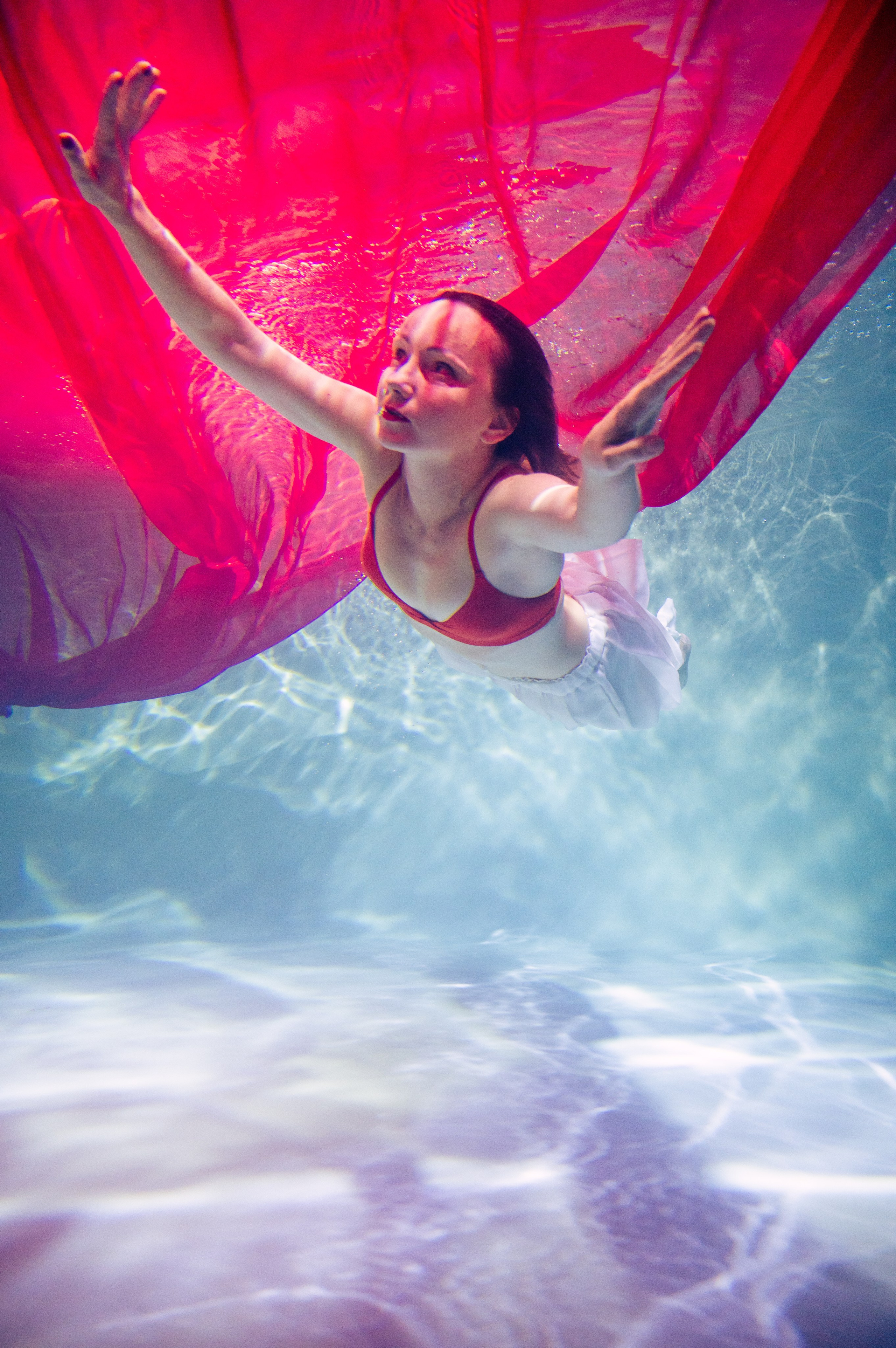 Екатерина под водой. Спортивный фотограф в Москве Фадеева Ирина. Соревнования, турниры, чемпионаты по танцам. отчетные концерты, съемка под водой