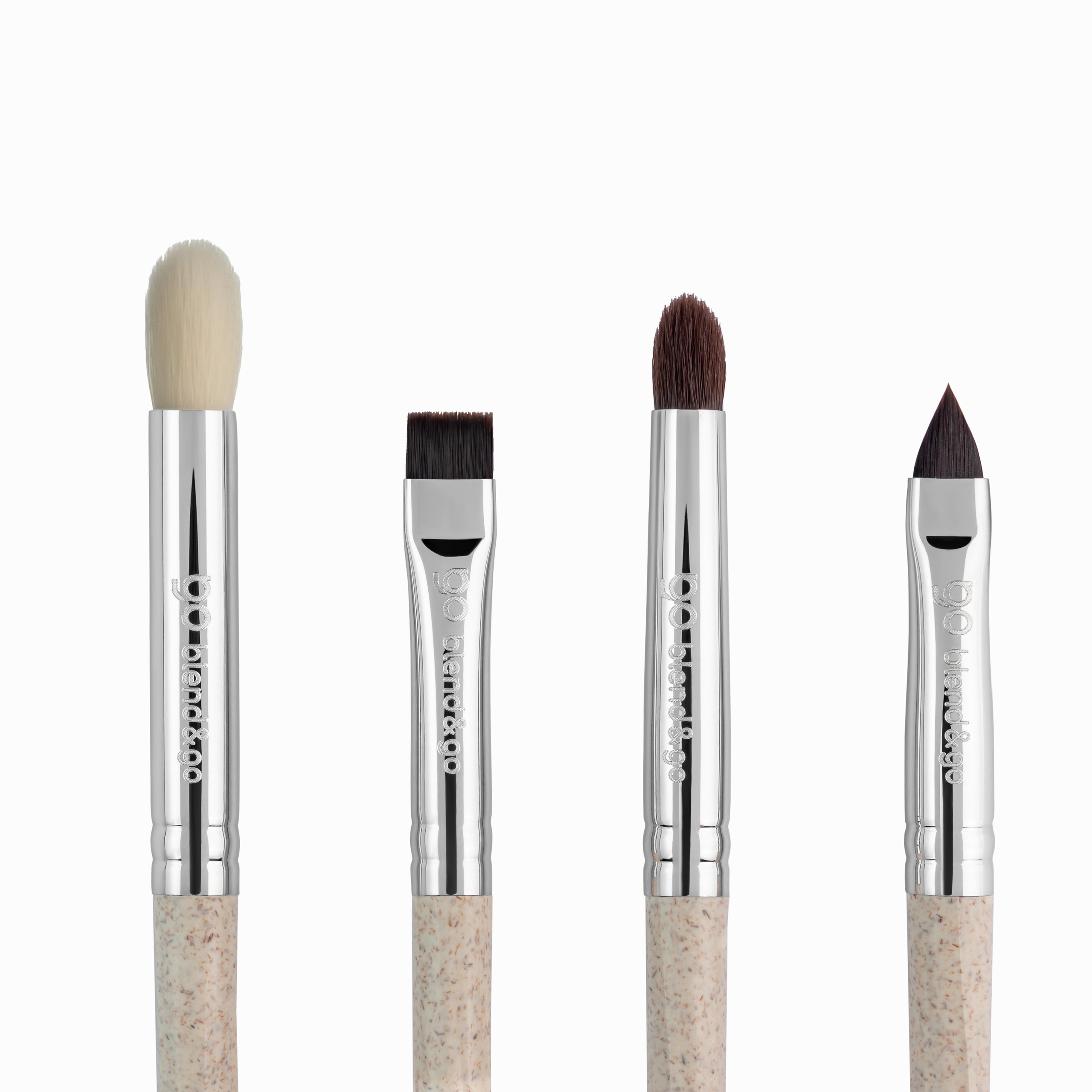 КИСТИ ДЛЯ МАКИЯЖА. Предметная фотосъемка в г. Москва PREDMETKASTUDIO