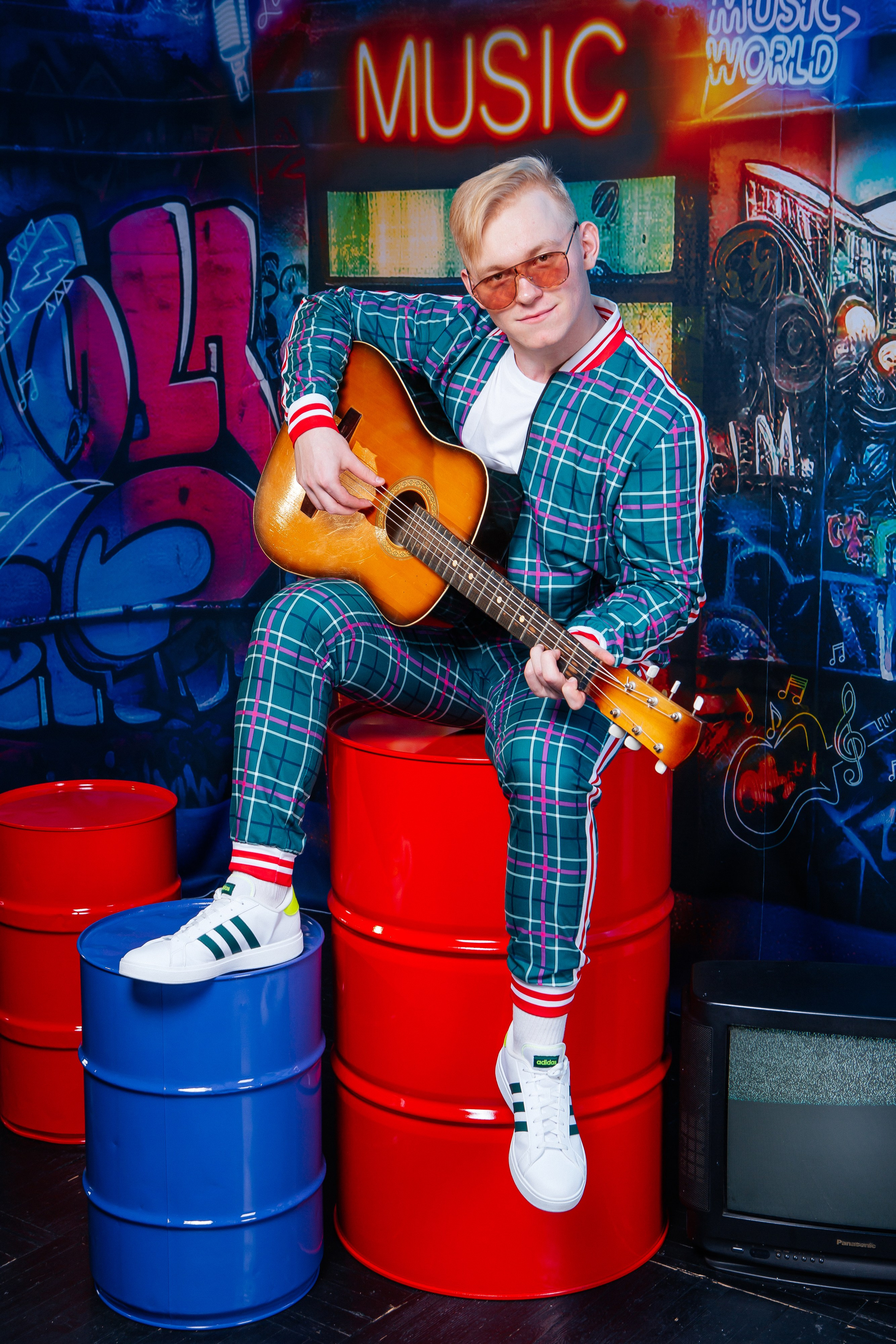 Граффити. 90-е. Фото дети. Выпускные альбомы Нижний Тагил