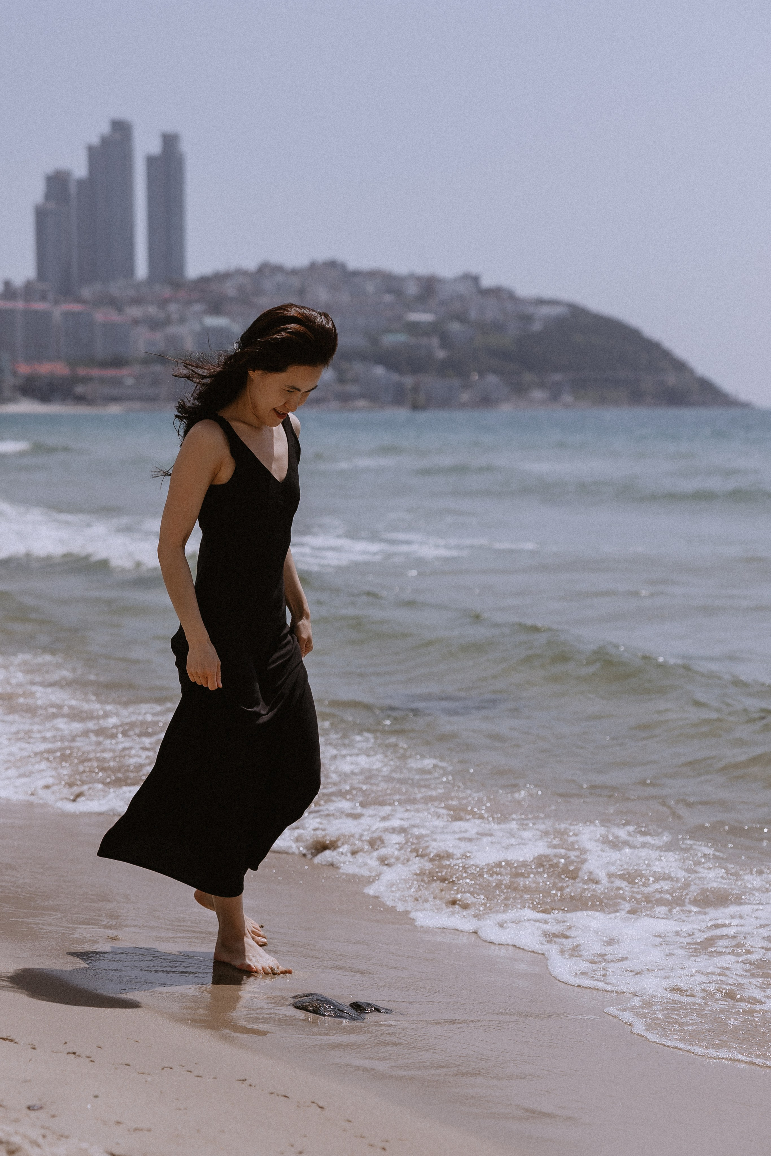 Ботагоз на берегу моря. ВАШ ФОТОГРАФ В ПУСАНЕ (Южная Корея) Александра Ануфрий