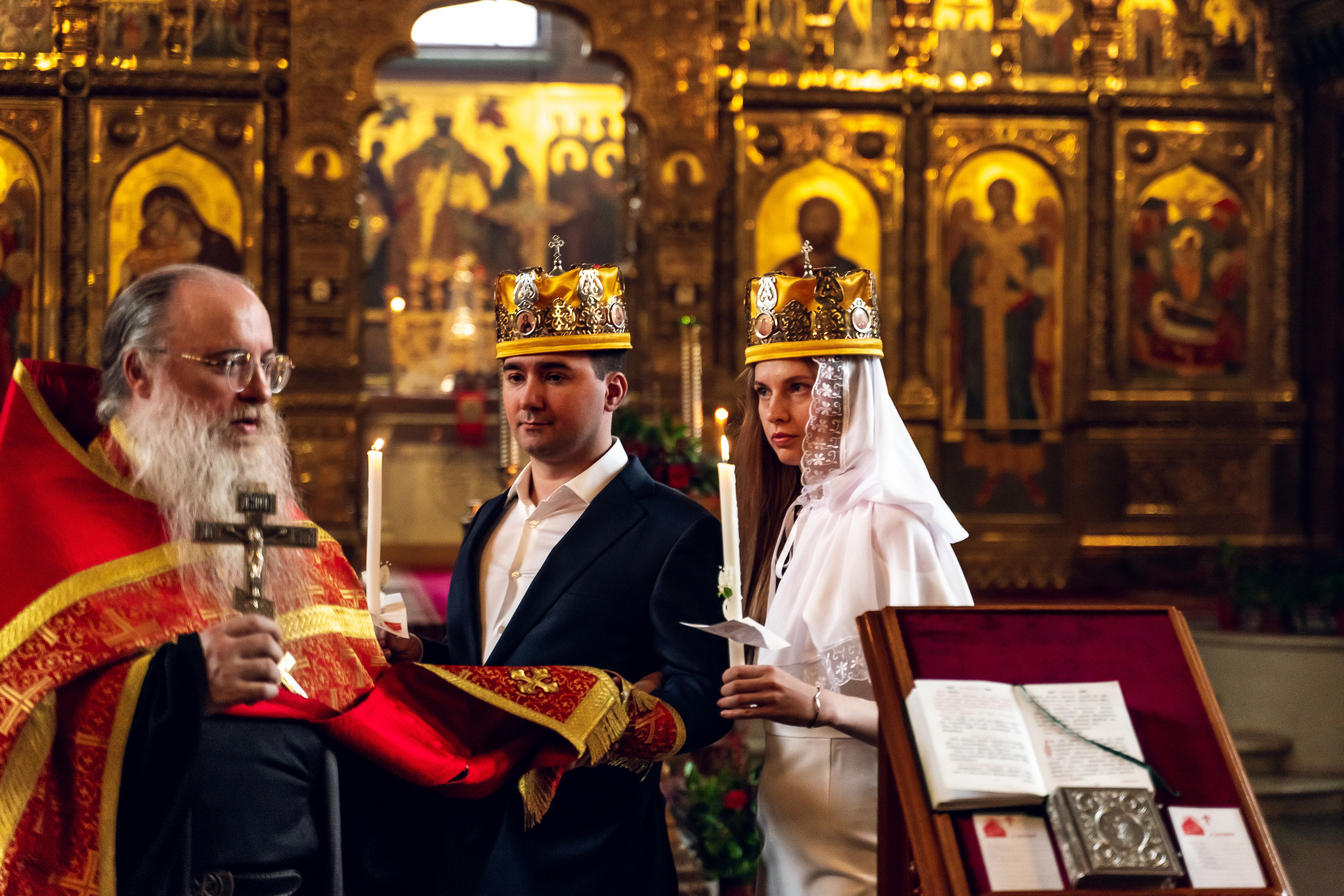 фотограф на Венчание в церкви Успения Пресвятой Богородицы в Санкт-петербурге