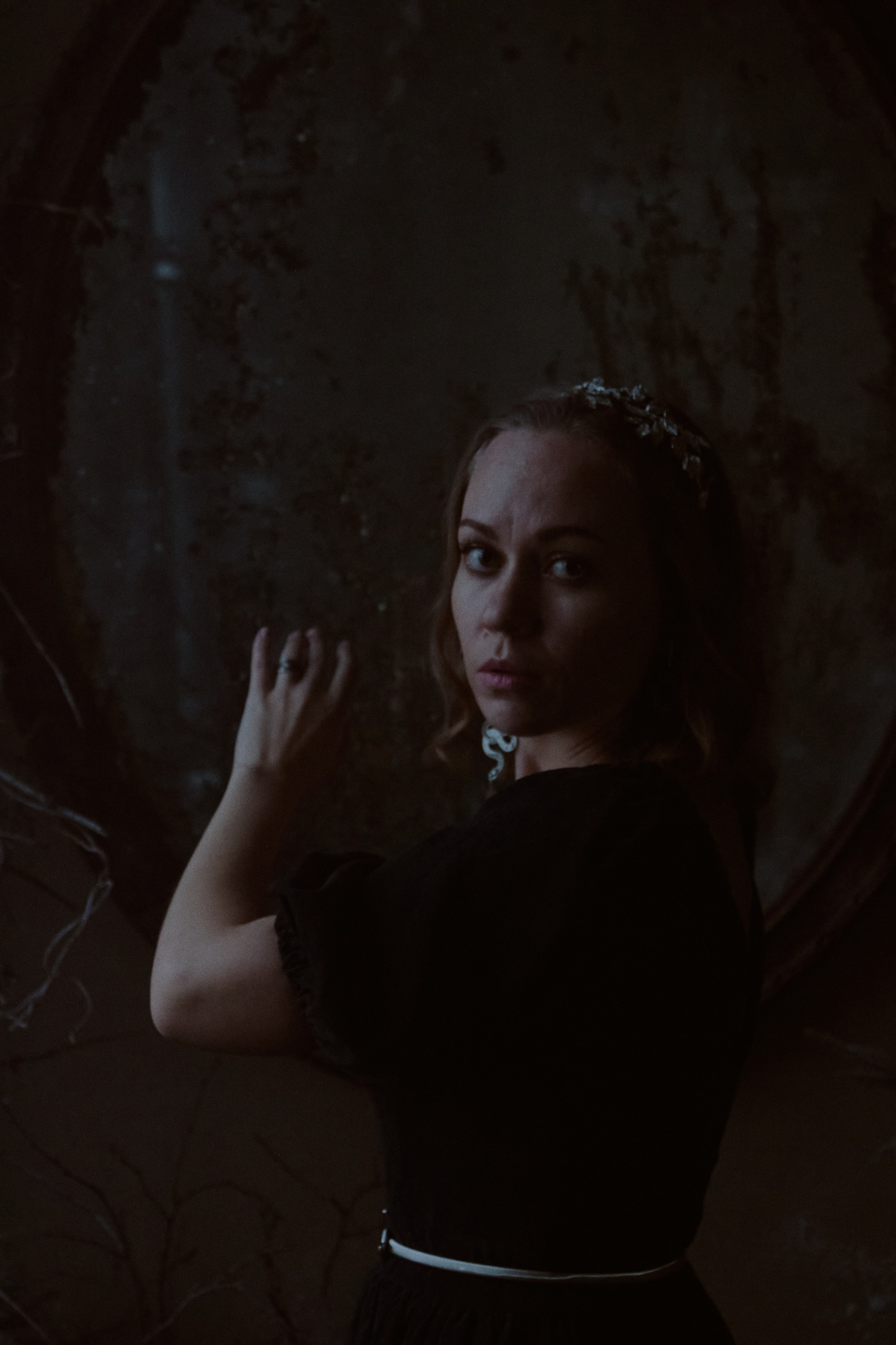 Тень. Фотограф лавстори Москва/МО Приятелева Ангелина