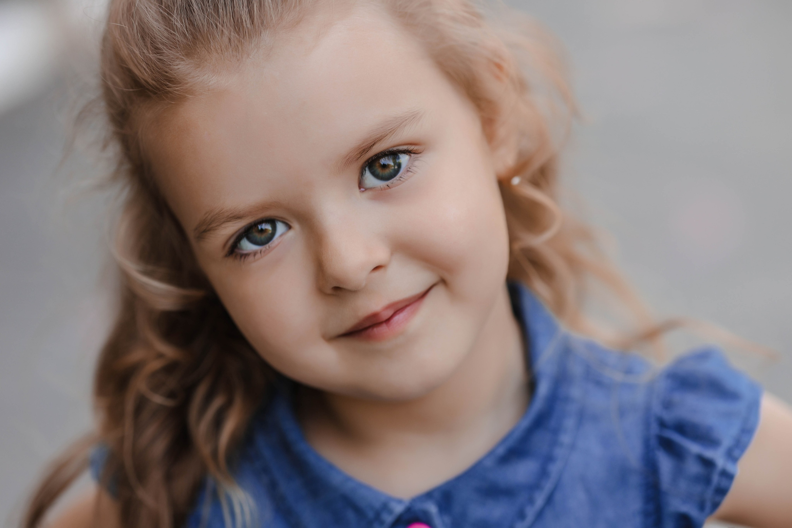 Солнечные портретные снимки девочки. Фотограф в Липецке Ирина Козлова