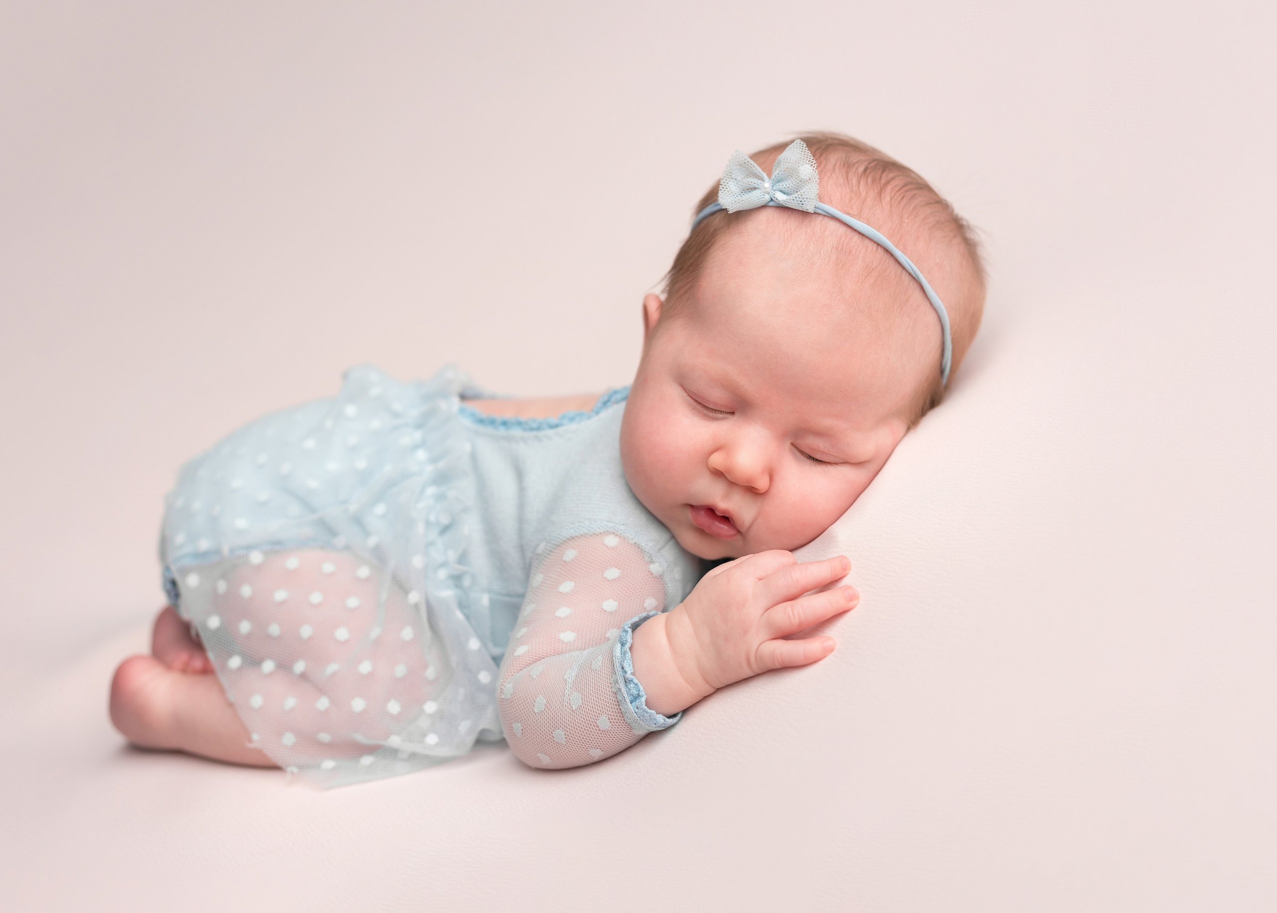 Девочки. Фотограф новорожденных в Омске Анастасия Моисеева