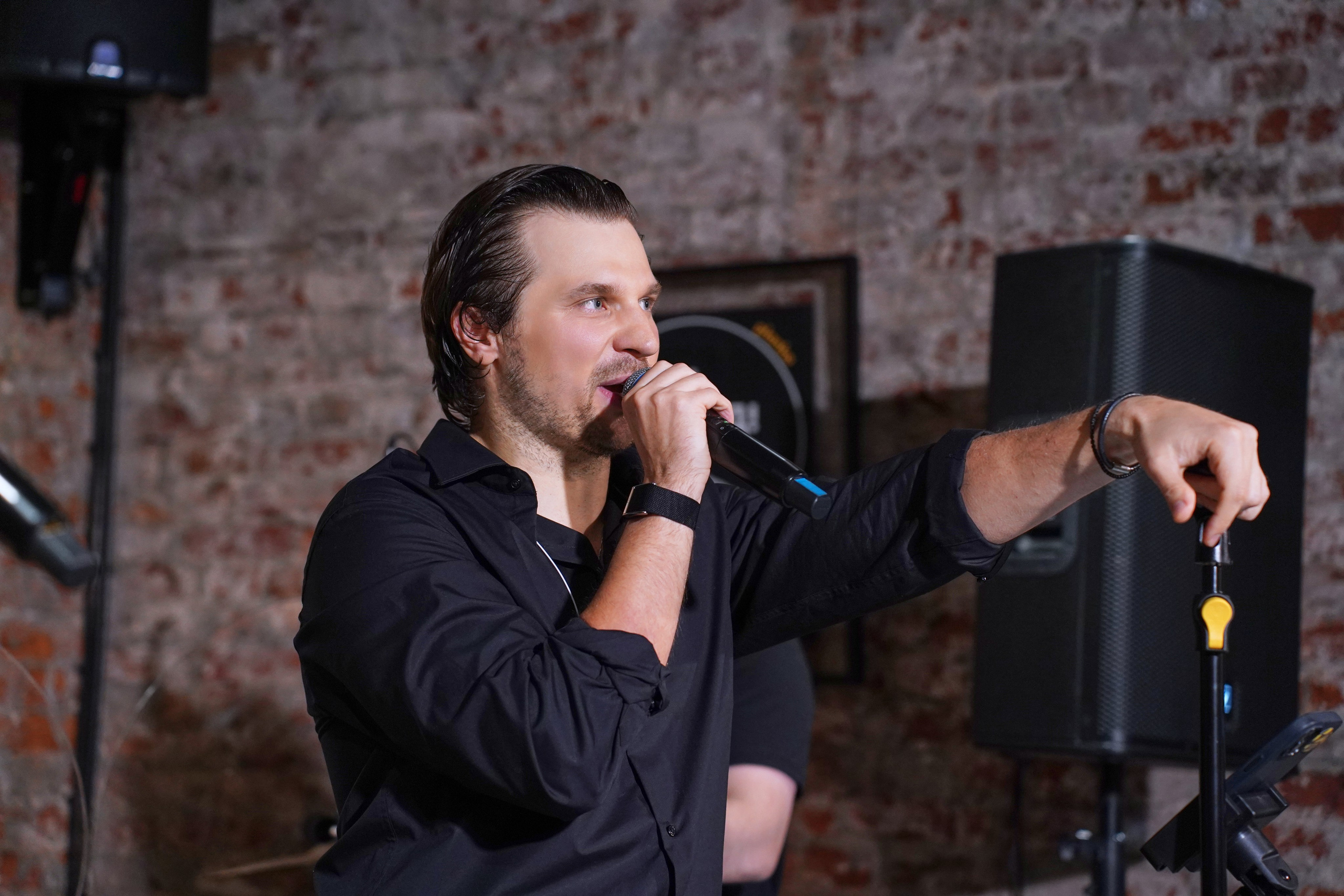 Концерт кавер группы. Фотограф