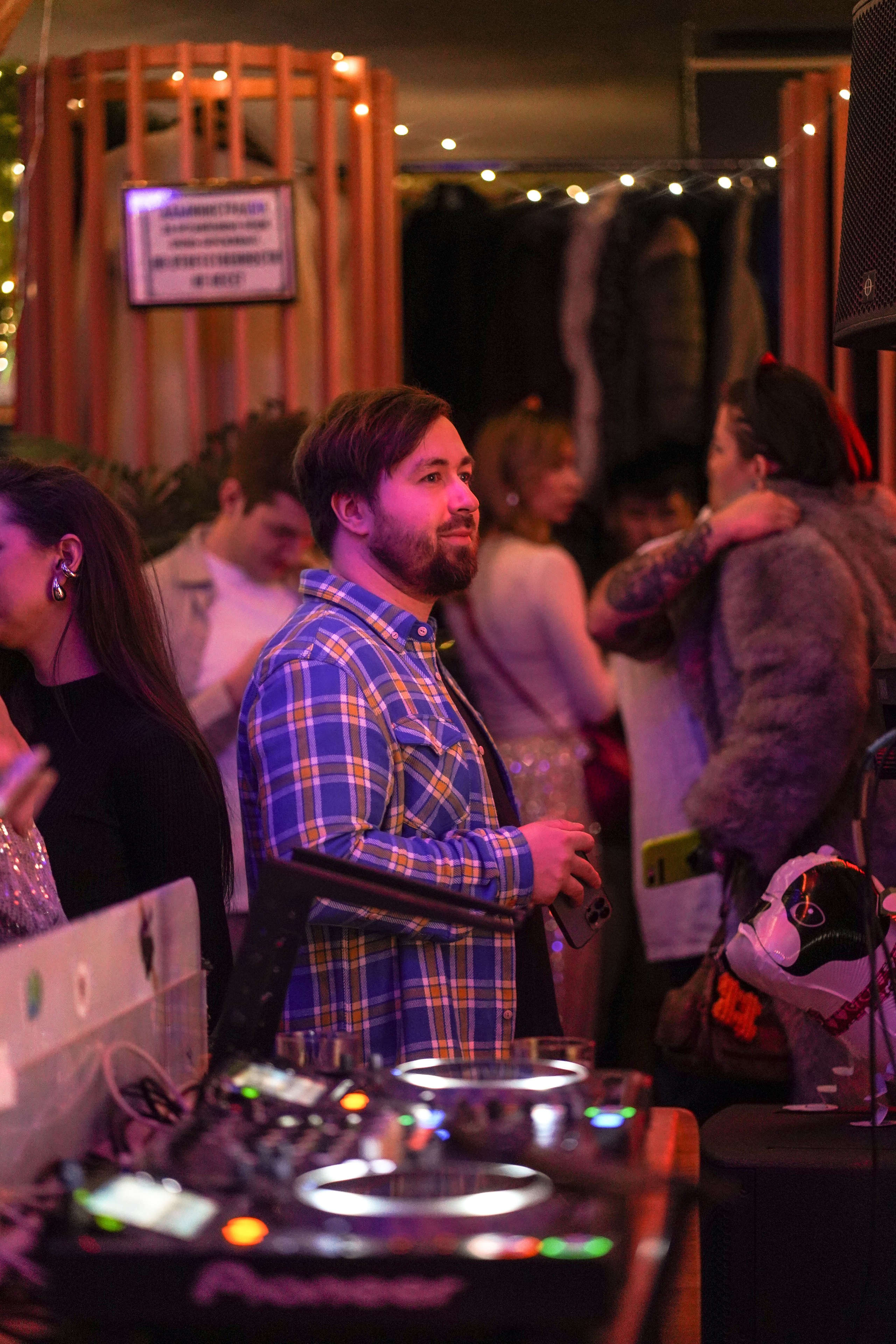 Бар Собаки в тумане. Фотограф